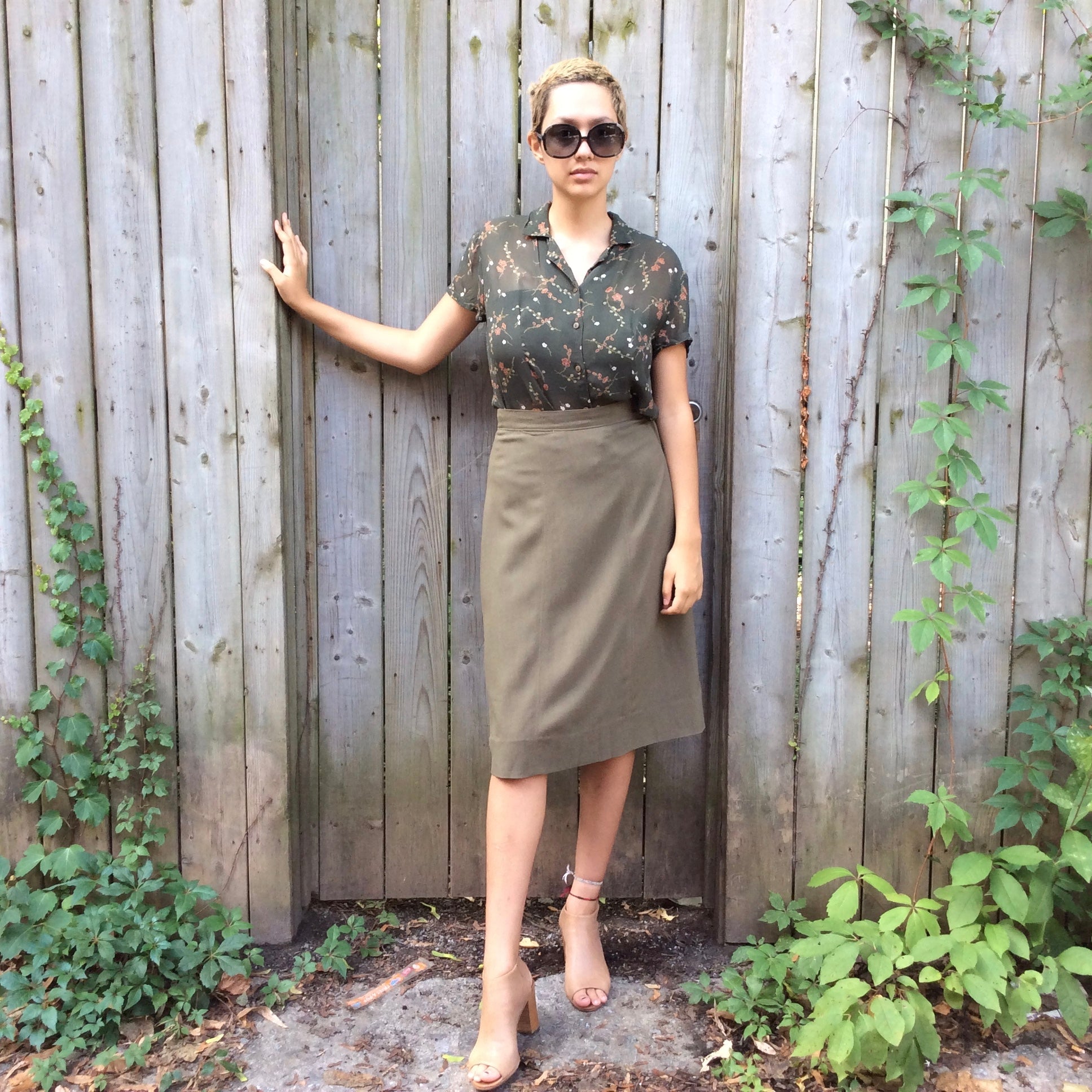 Boheme Vintage 1940s–1950s wool A-line skirt size small with high waist, metal side zipper, and acetate lining.