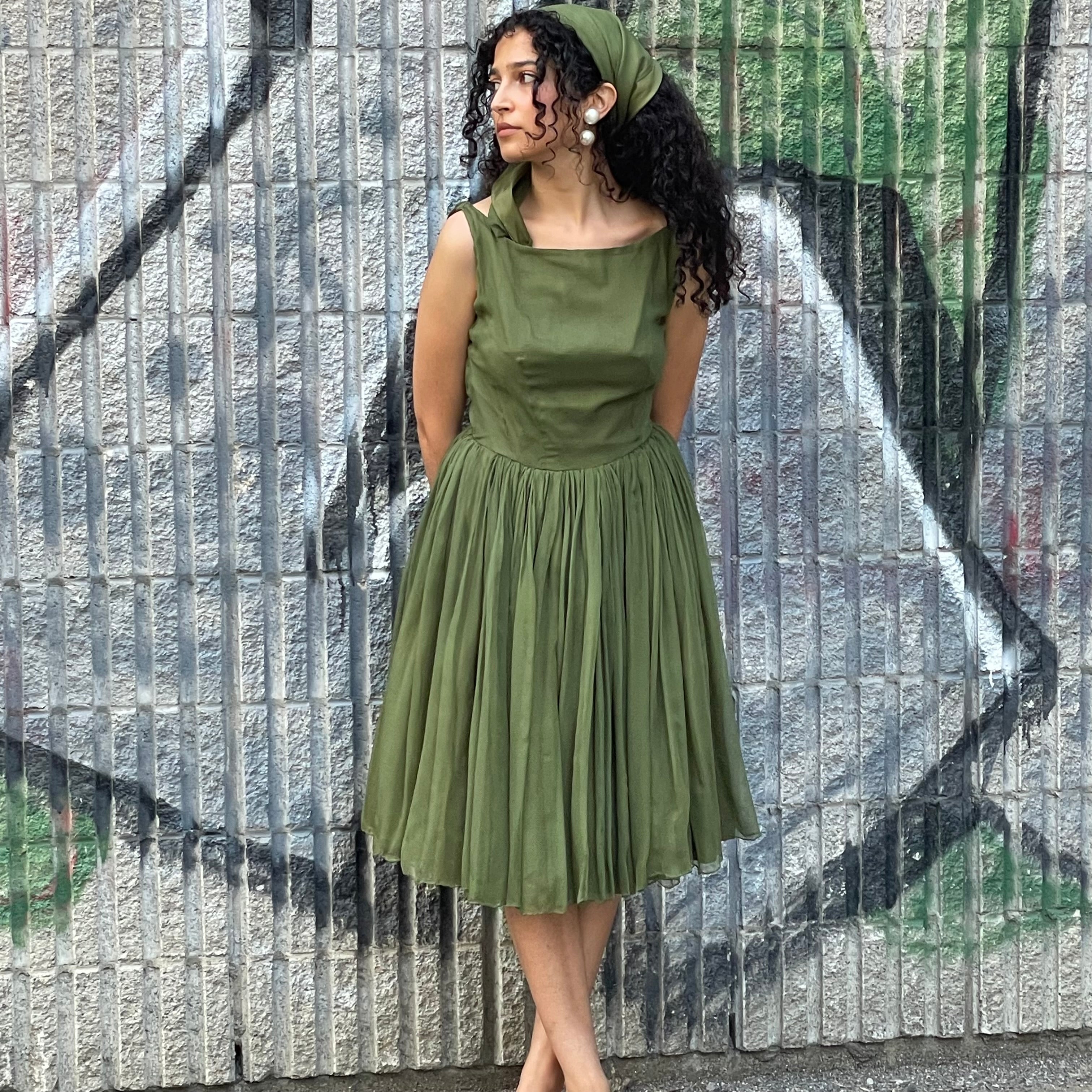 Boheme Vintage – Vintage Handmade Green Silk Chiffon Cocktail Dress with Draped V-Back and Pointed Fabric Belt