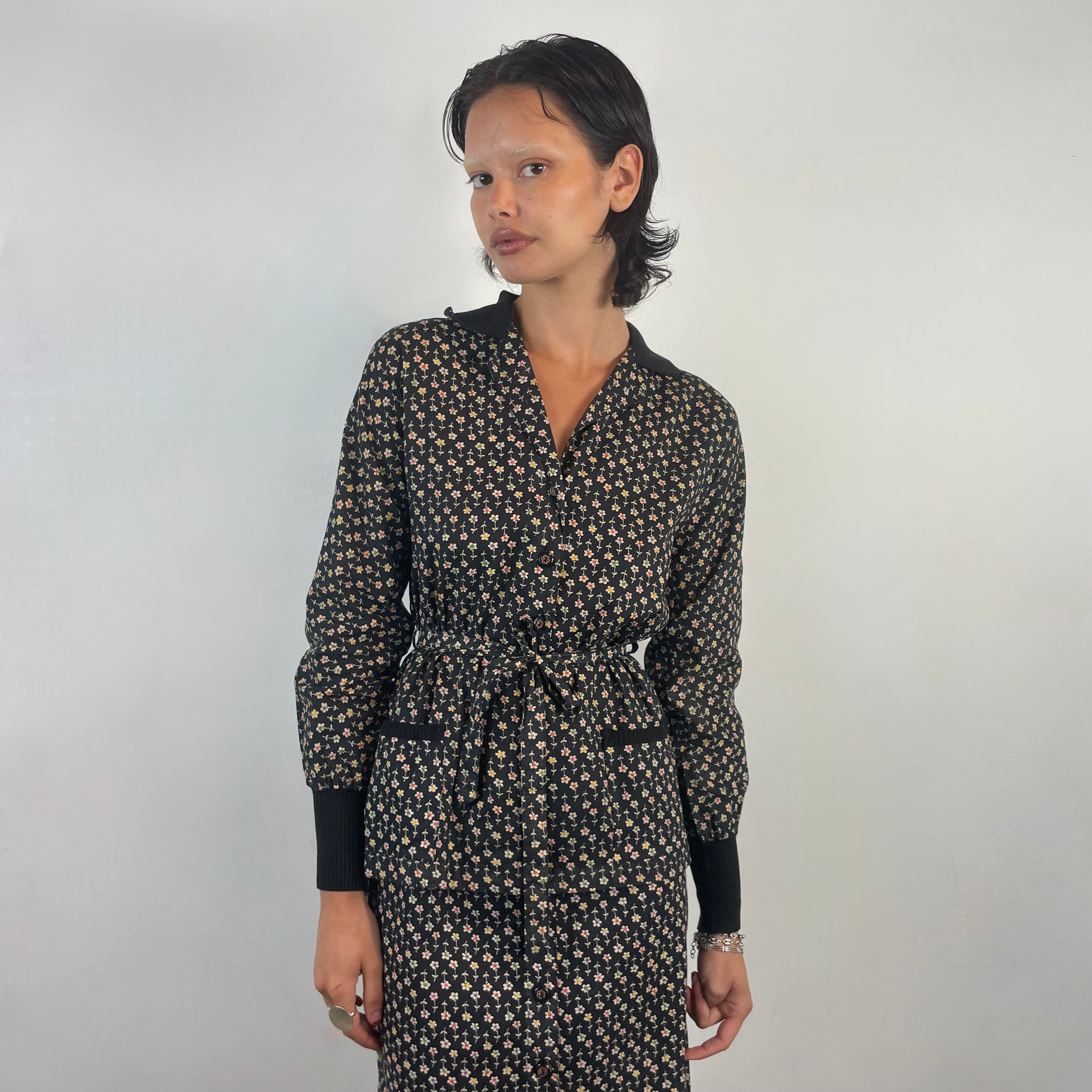 Close up front view of 1970s Missoni Designer Blouse and Skirt set
Size Small
Sold at bohemevintage.com
Montréal