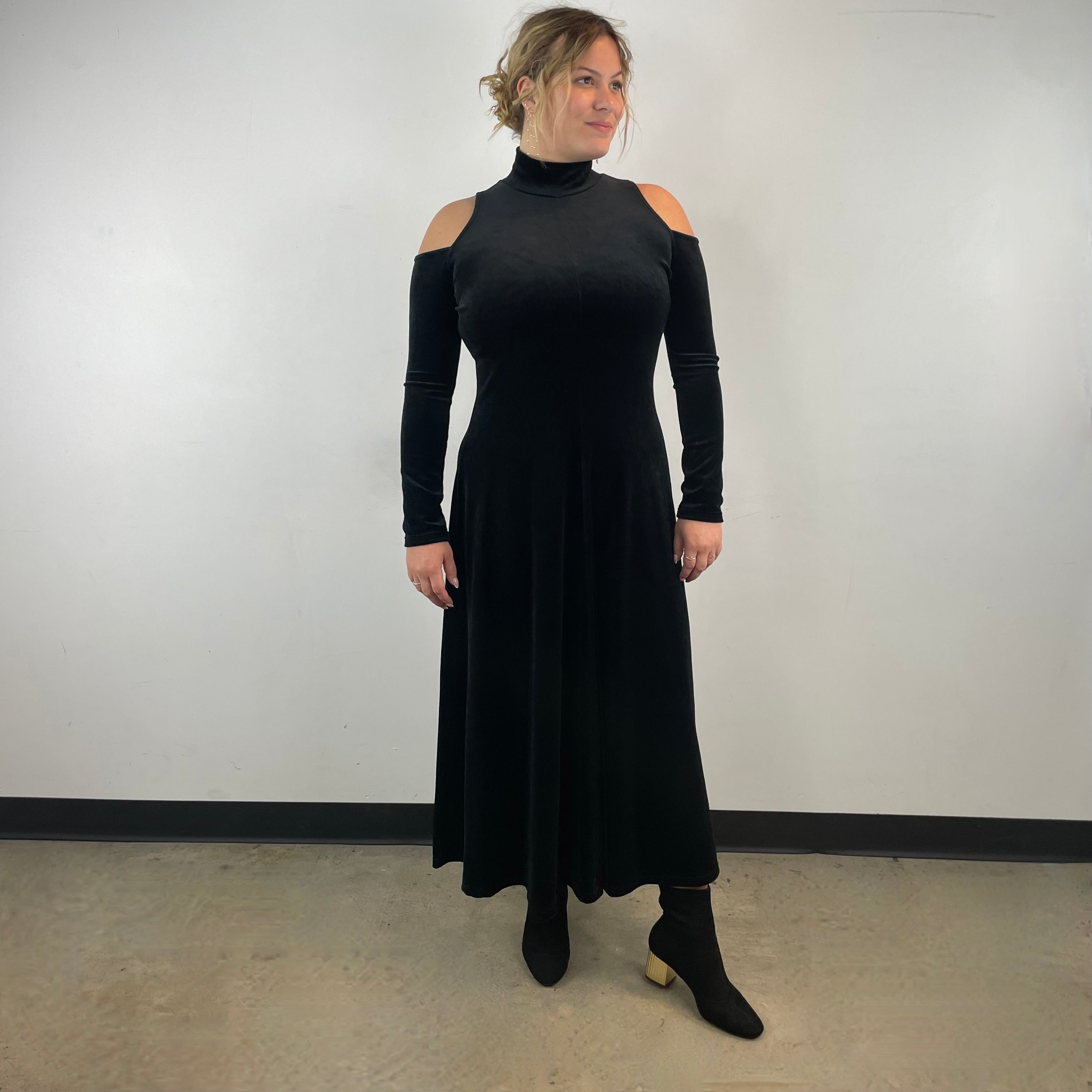 Vintage 1990s Black Velvet Cutout Sleeve Maxi Dress Large - Boheme Vintage Montreal