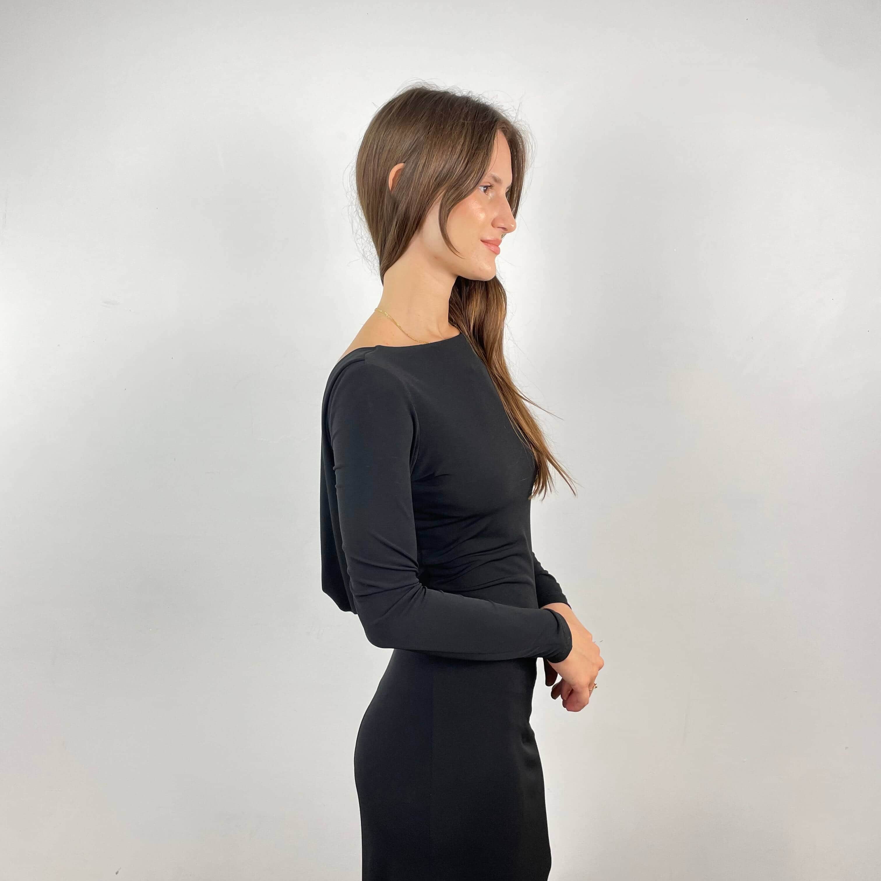 Robe de soirée noire longueur au sol dos ouvert petite/moyenne