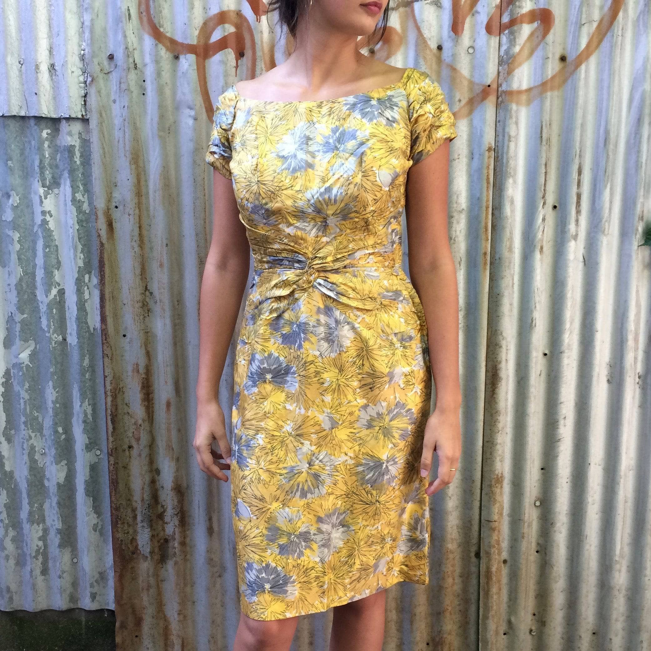 1950s Jack Liebman Floral Print Silk Cocktail Dress Size Small/Medium Sold by bohemevintage.com Montréal