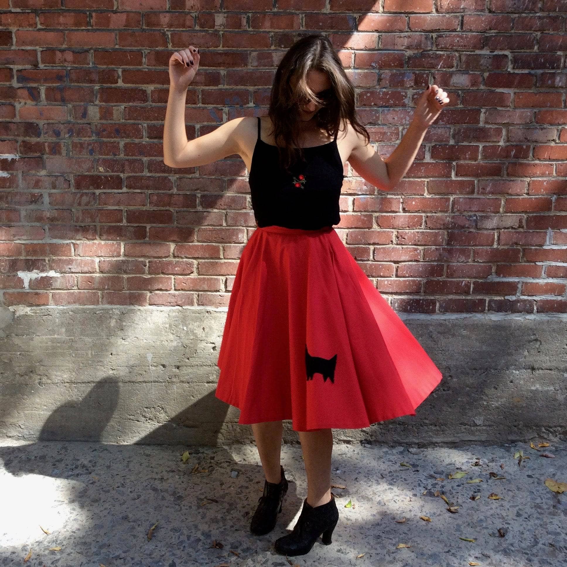 1950s Red Circular Cotton Skirt with Novelty Scottie Dog Applique sold by bohemevintage.com Montreal