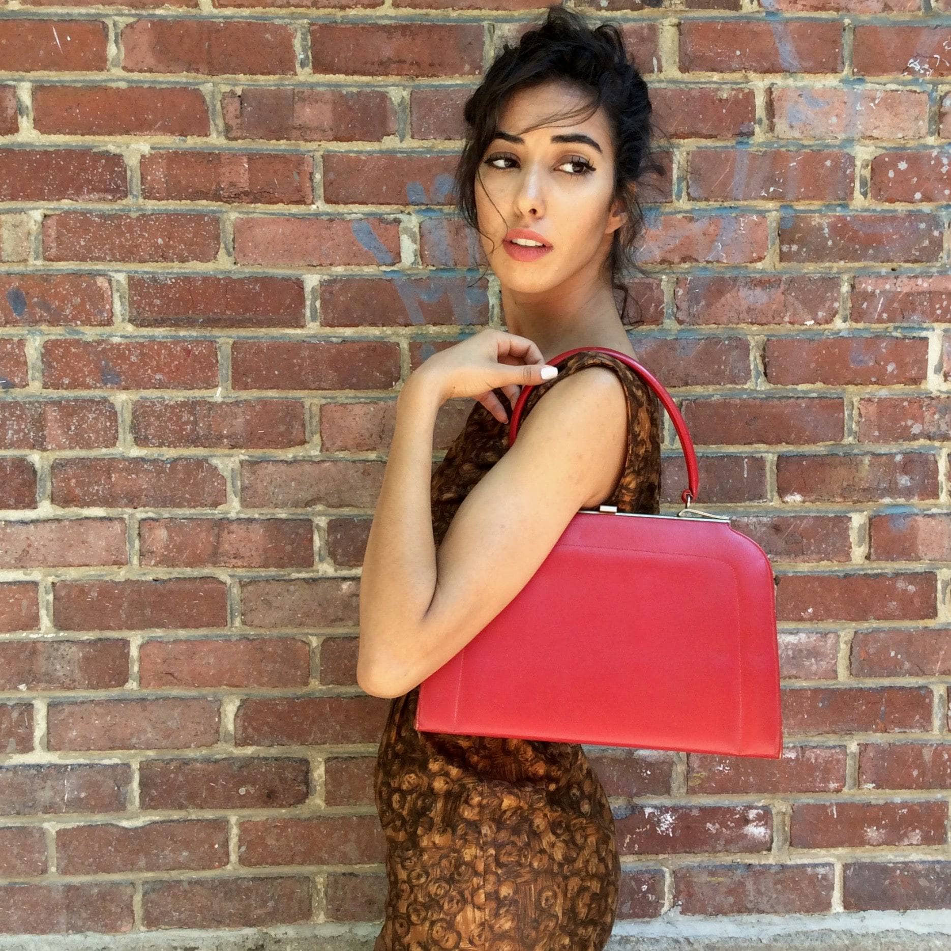 1950s Red Handbag Model is wearing 1950s-1960s Bellow Knee length Cotton Sheath Dress Sold by bohemevintage.com Montreal