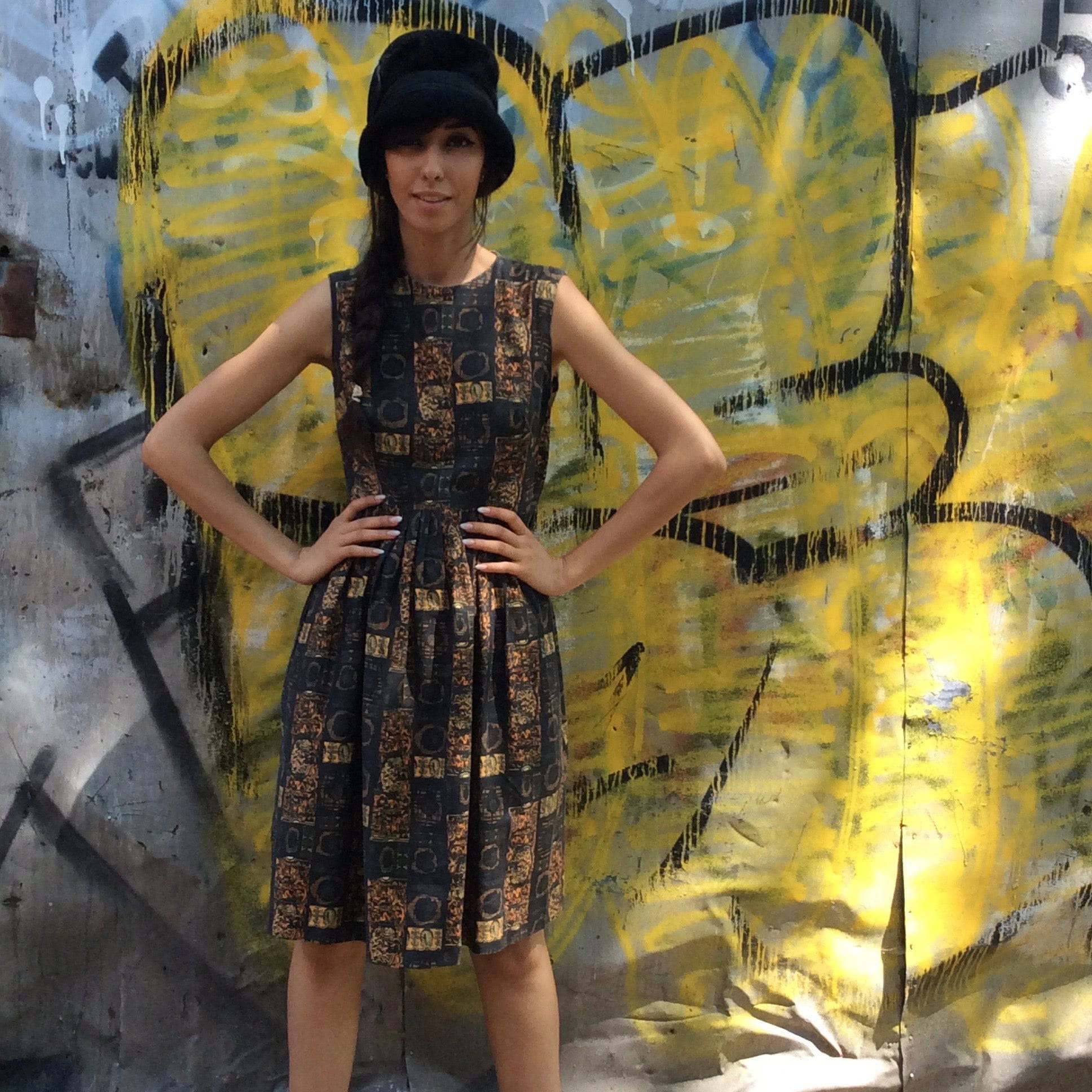 1950s Sleeveless Printed Cotton Dress Size Small sold by bohemevintage.com Montreal