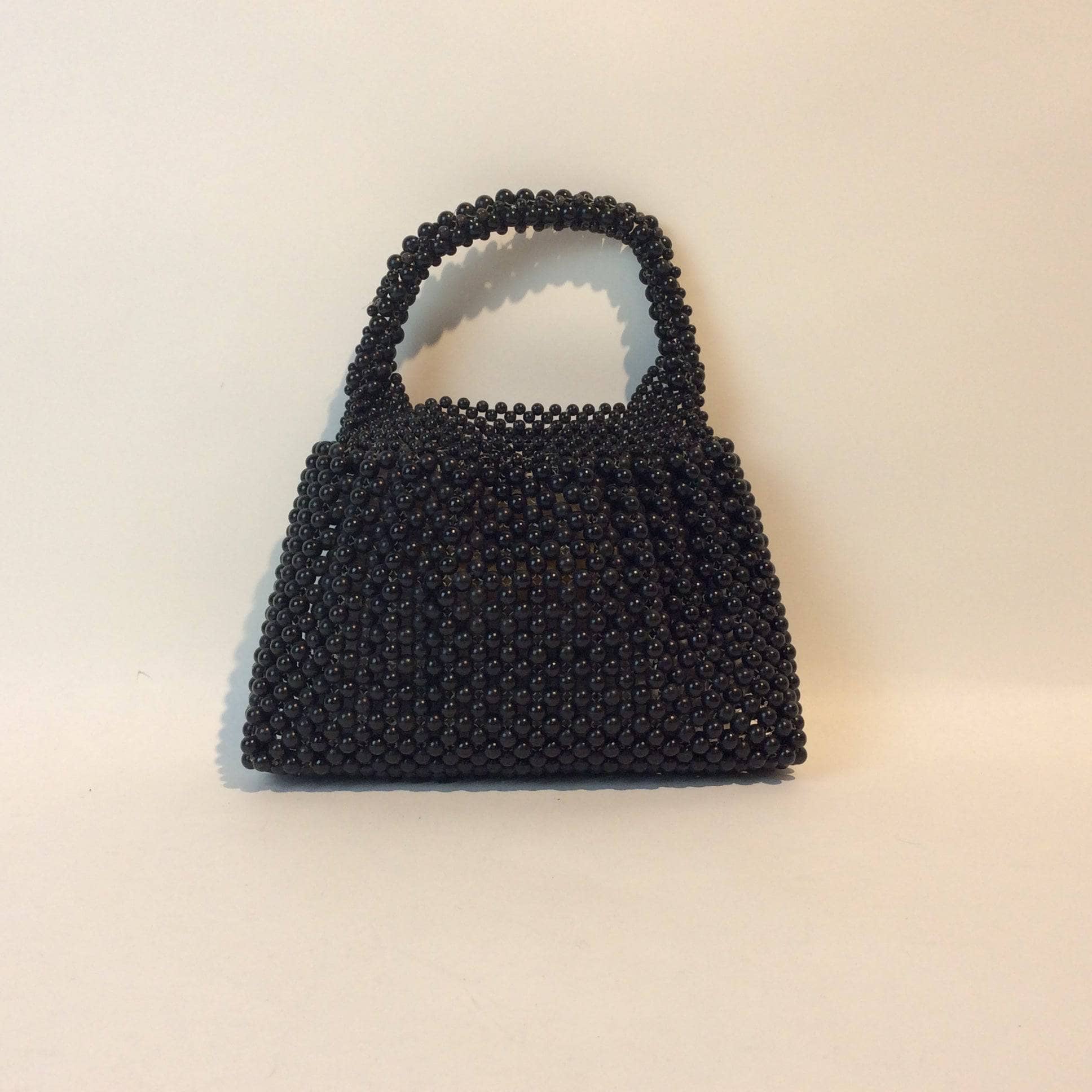 1960's Small Black Beaded Purse. Sold by bohemevintage.com Montréal
