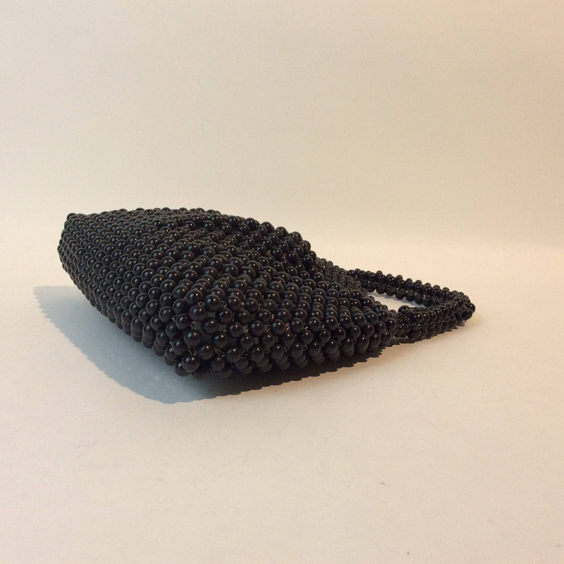 1960's Small Black Beaded Purse. Sold by bohemevintage.com Montréal