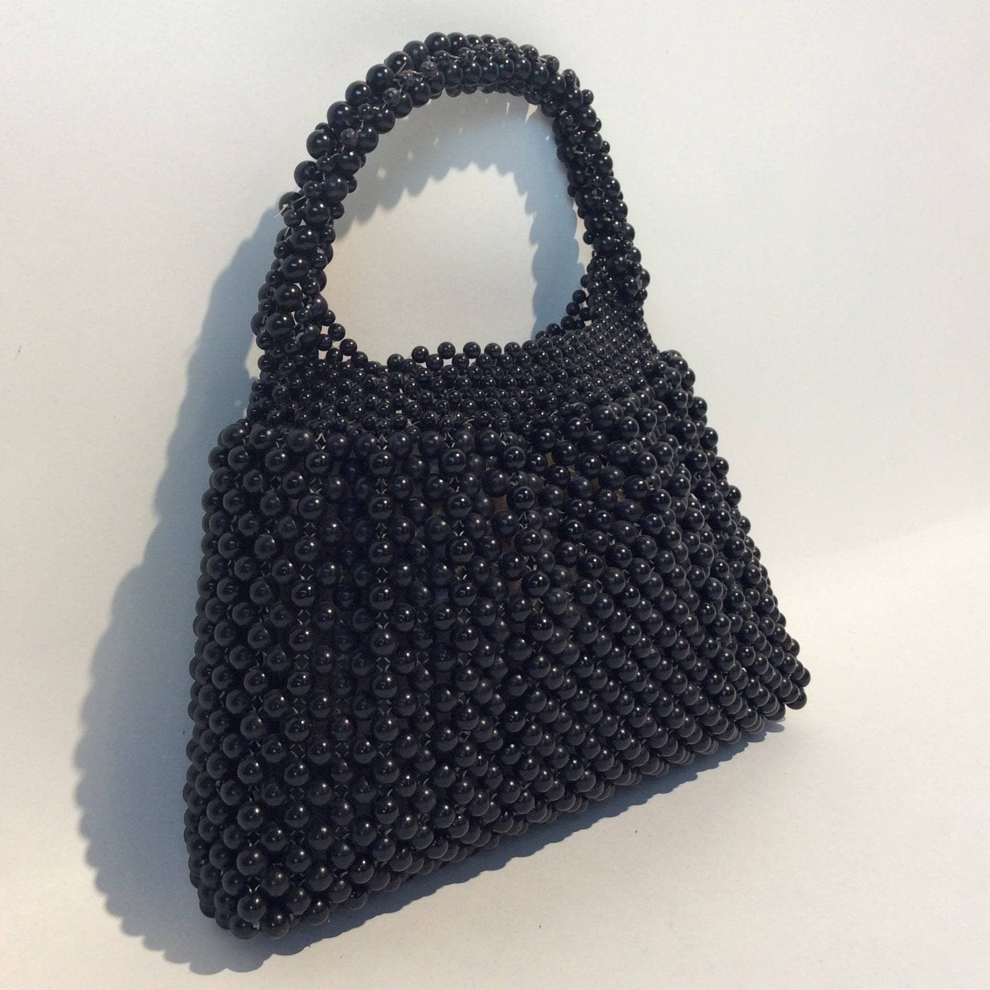 1960's Small Black Beaded Purse. Sold by bohemevintage.com Montréal