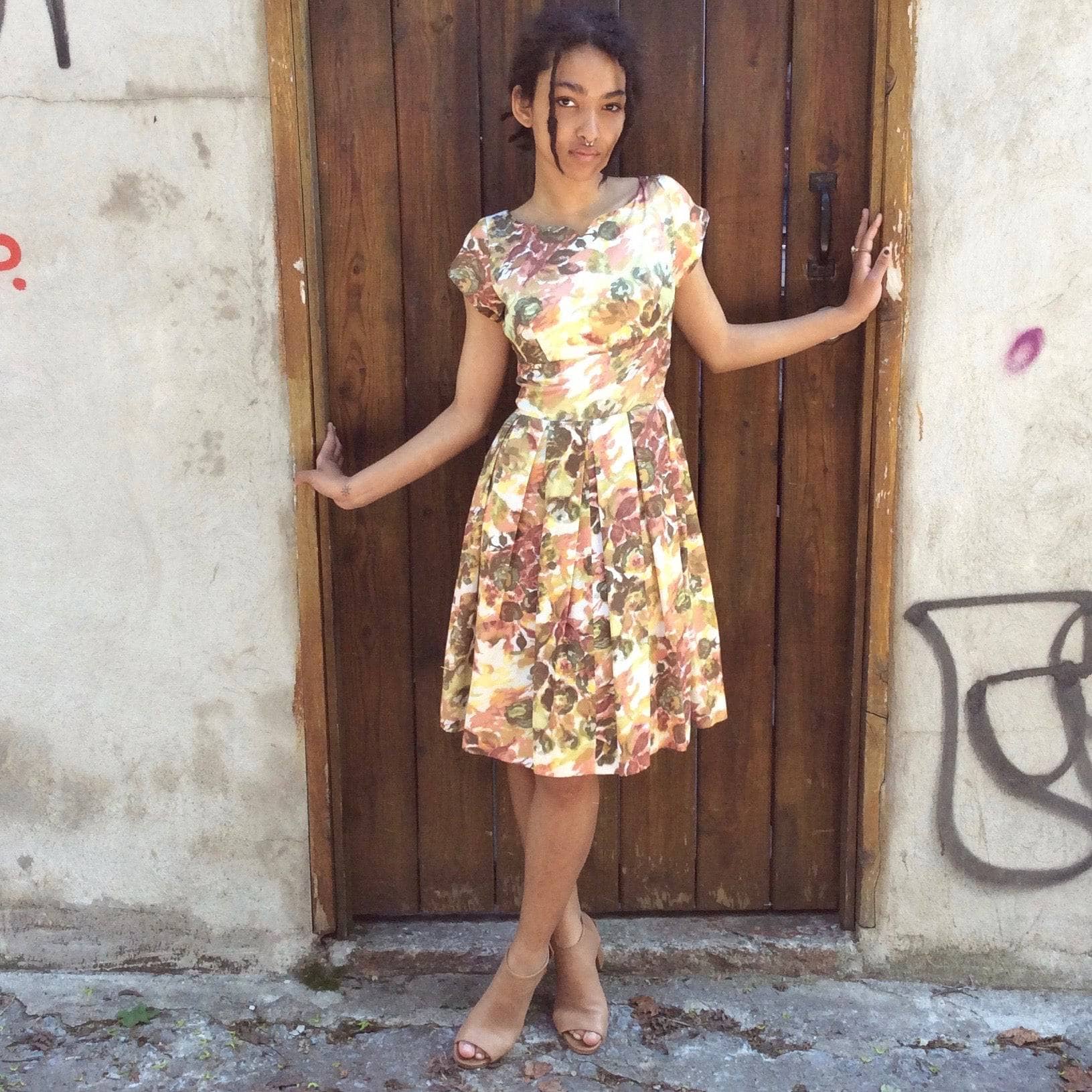 1960s Vintage Knee-length floral print petite dress. Sold by bohemevintage.com Montreal