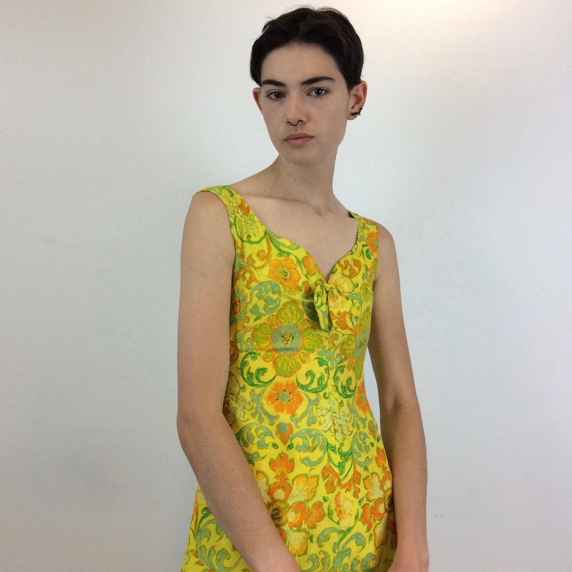 1970s Bold Print Yellow Silk Dress without the Bolero, sold by bohemevintage.com Montréal