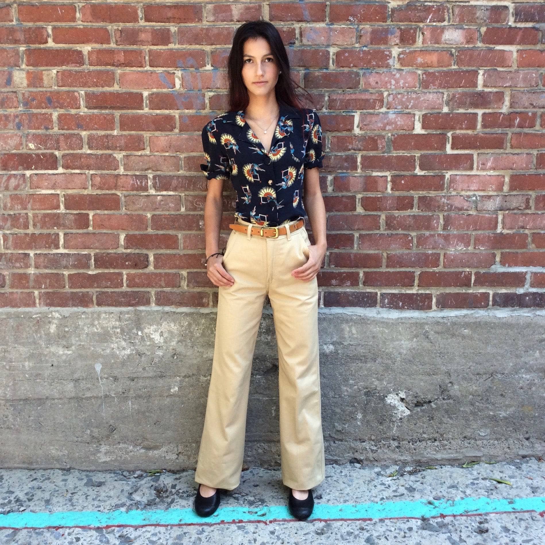 1970s "Levi’s" Original High-Waisted Wide Leg Beige Jeans, sold by bohemevintage.com Montréal