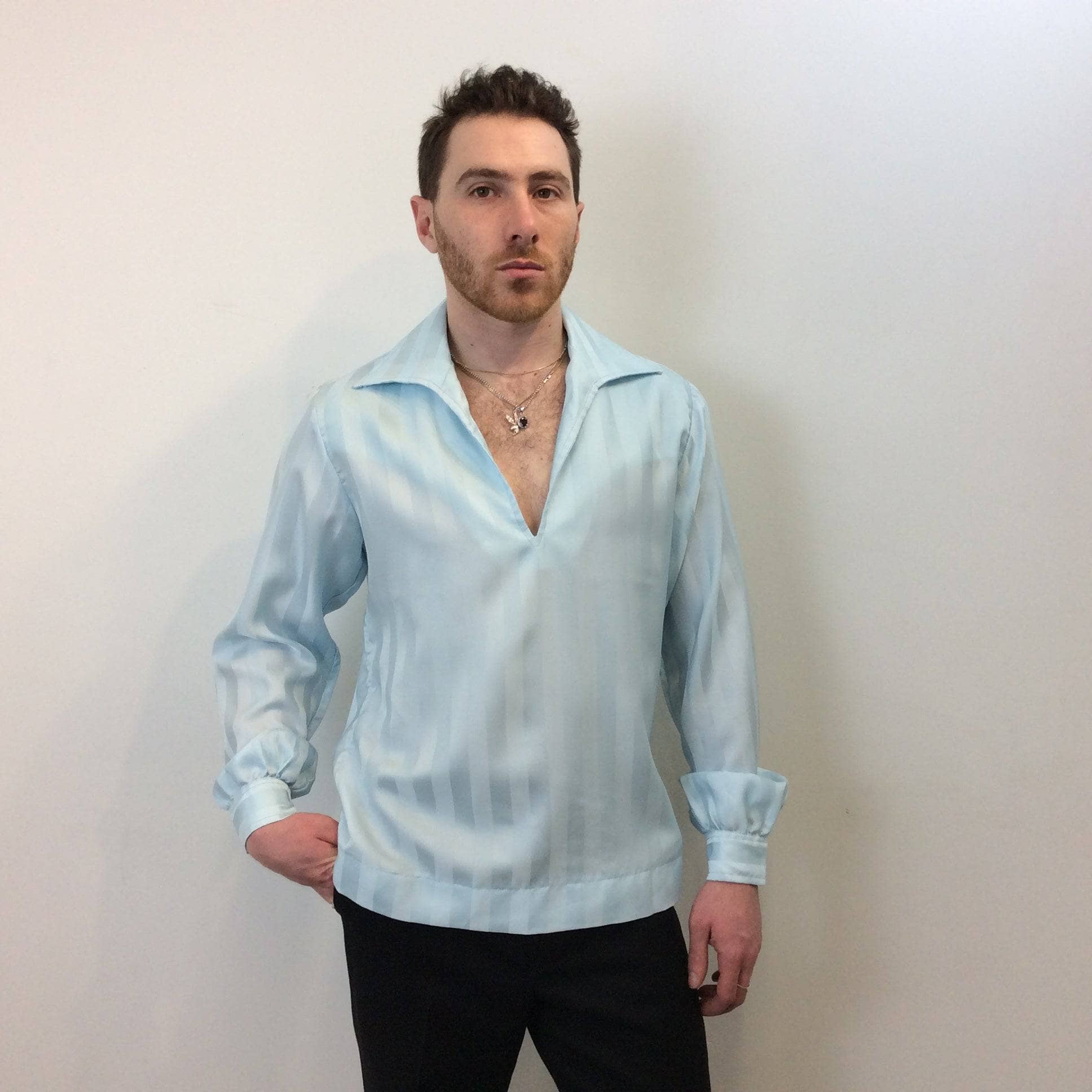 1970s Disco Men's Light Blue Popover Disco Shirt, sold by bohemevintage.com Montréal
