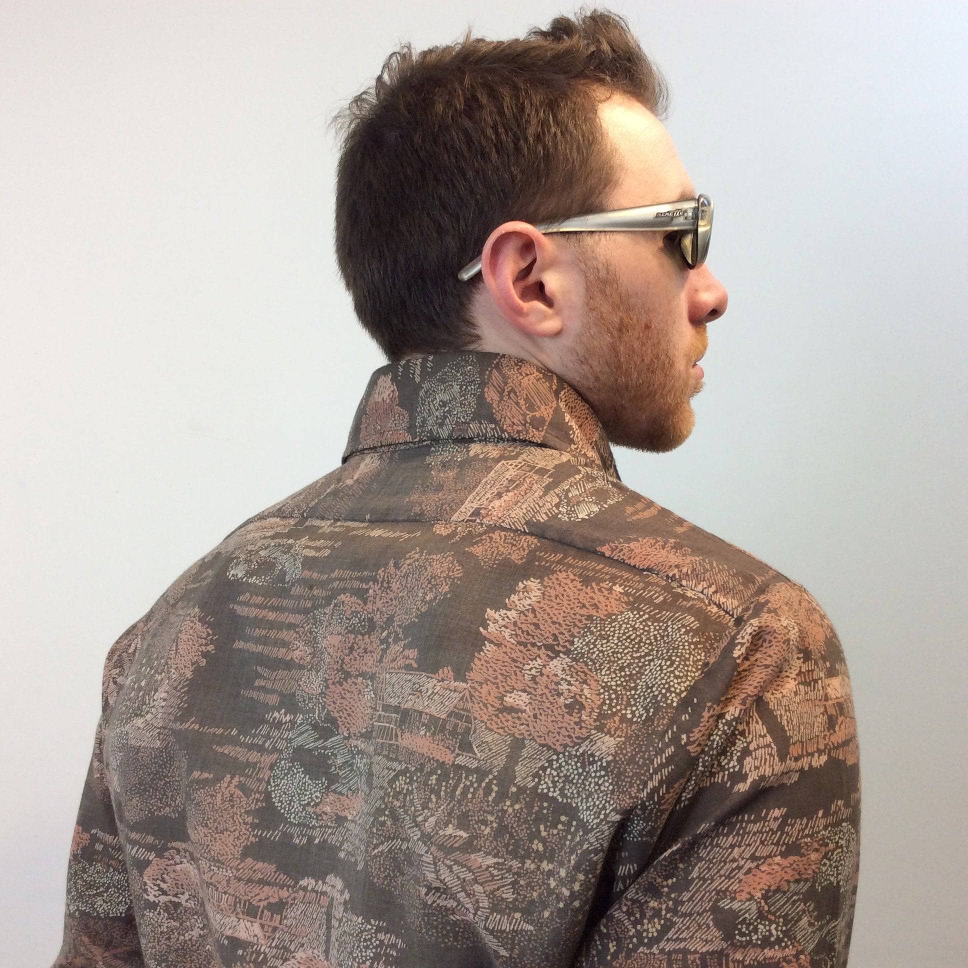 Back view close-up of 1970s "Manic" Men's Fitted Printed Shirt, sold by bohemevintage.com