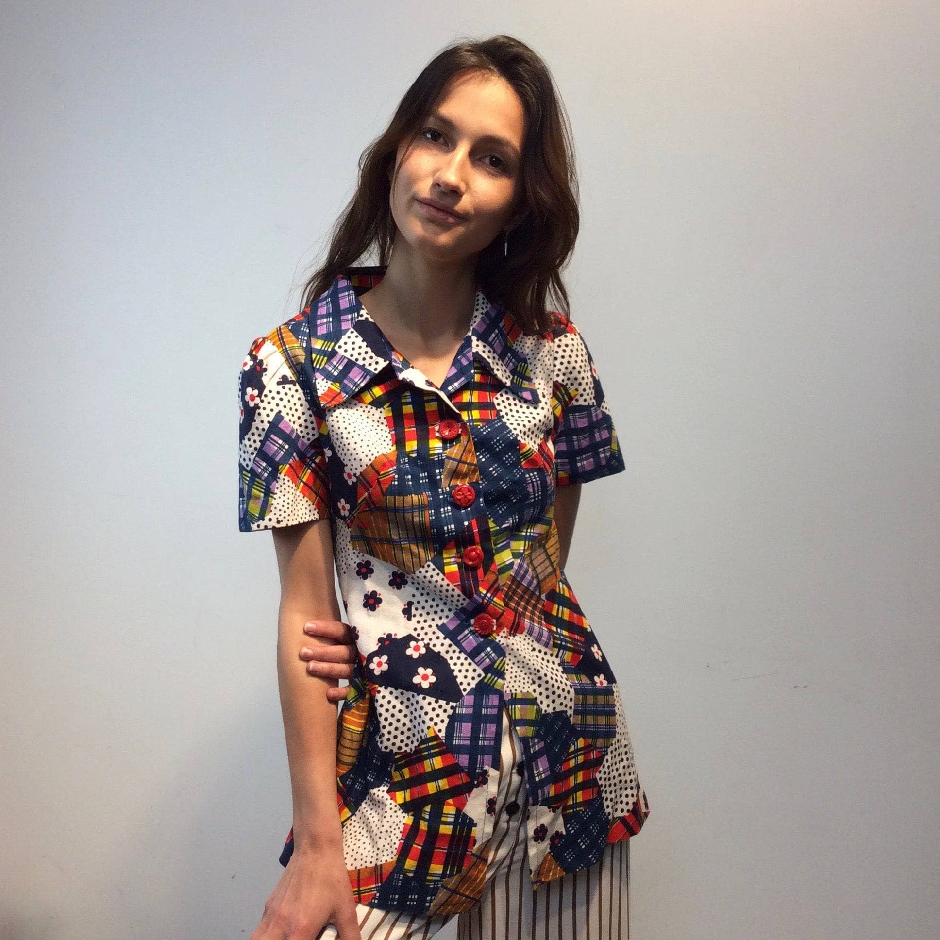 1970s Handmade Patchwork Print Short Puff Sleeve Blouse Size Small, Sold by bohemevintage.com Montréal