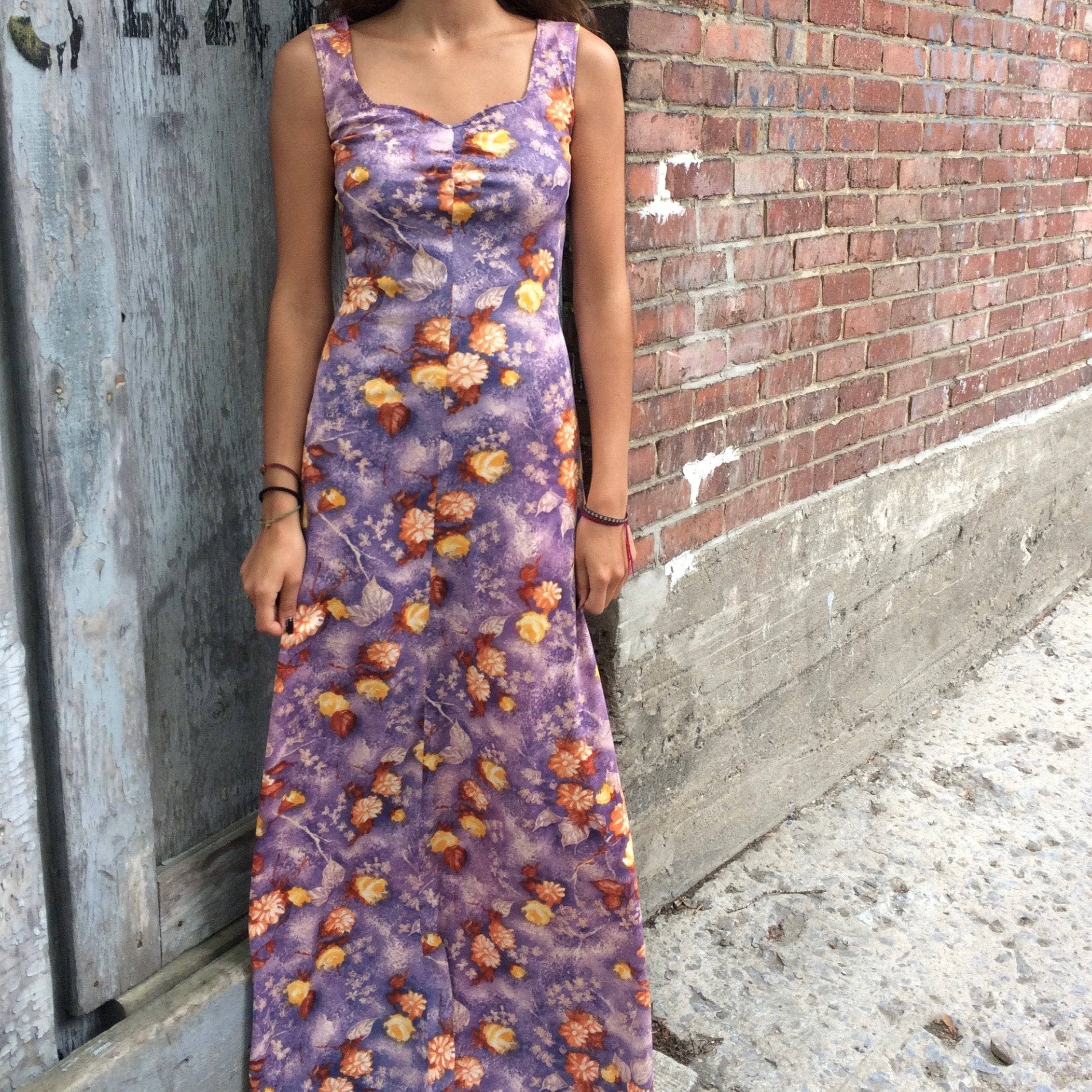 1970s Vintage Purple Floral Print Maxi Polyester floor length Dress Size Small, sold by bohemevintage.com Montréal