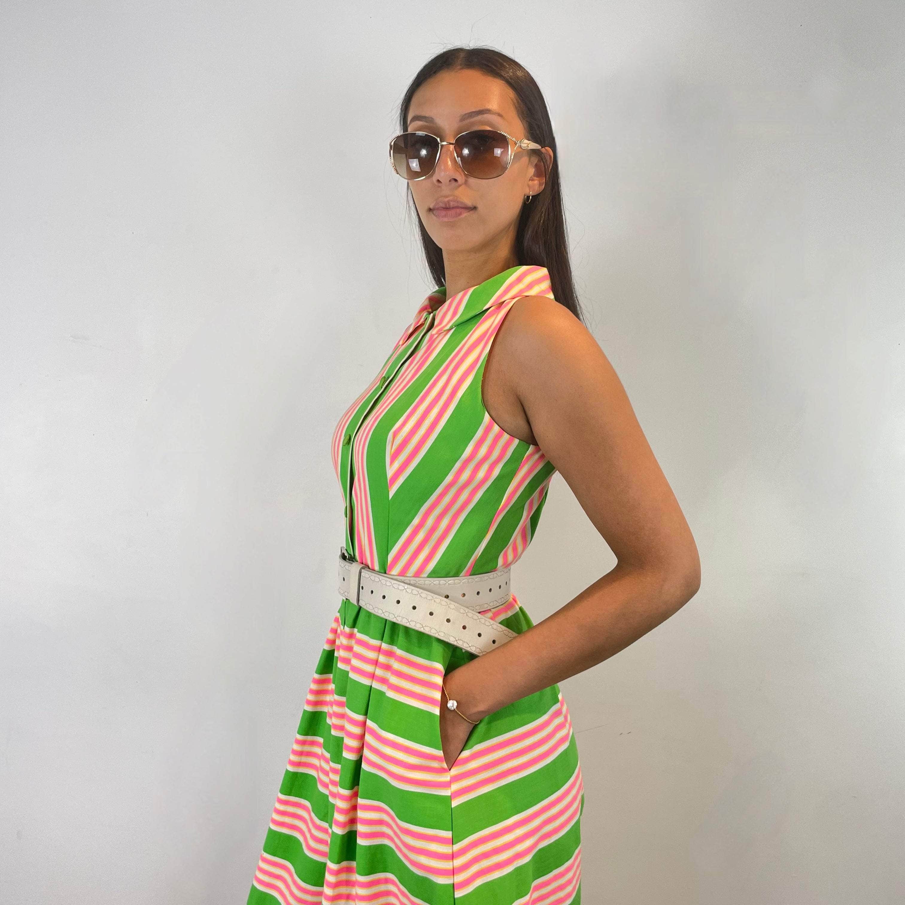 Close -up view of top of 1970s Striped Wide Leg Cotton Jumpsuit Size small sold at bohemevintage.com Montreal