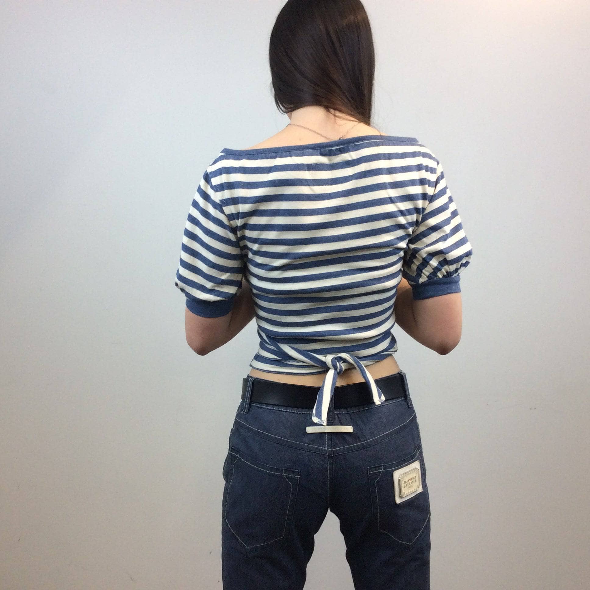 Back View of 1980s Byblos Cropped Short Sleeve Striped T-Shirt, sold by bohemevintage.com Montréal