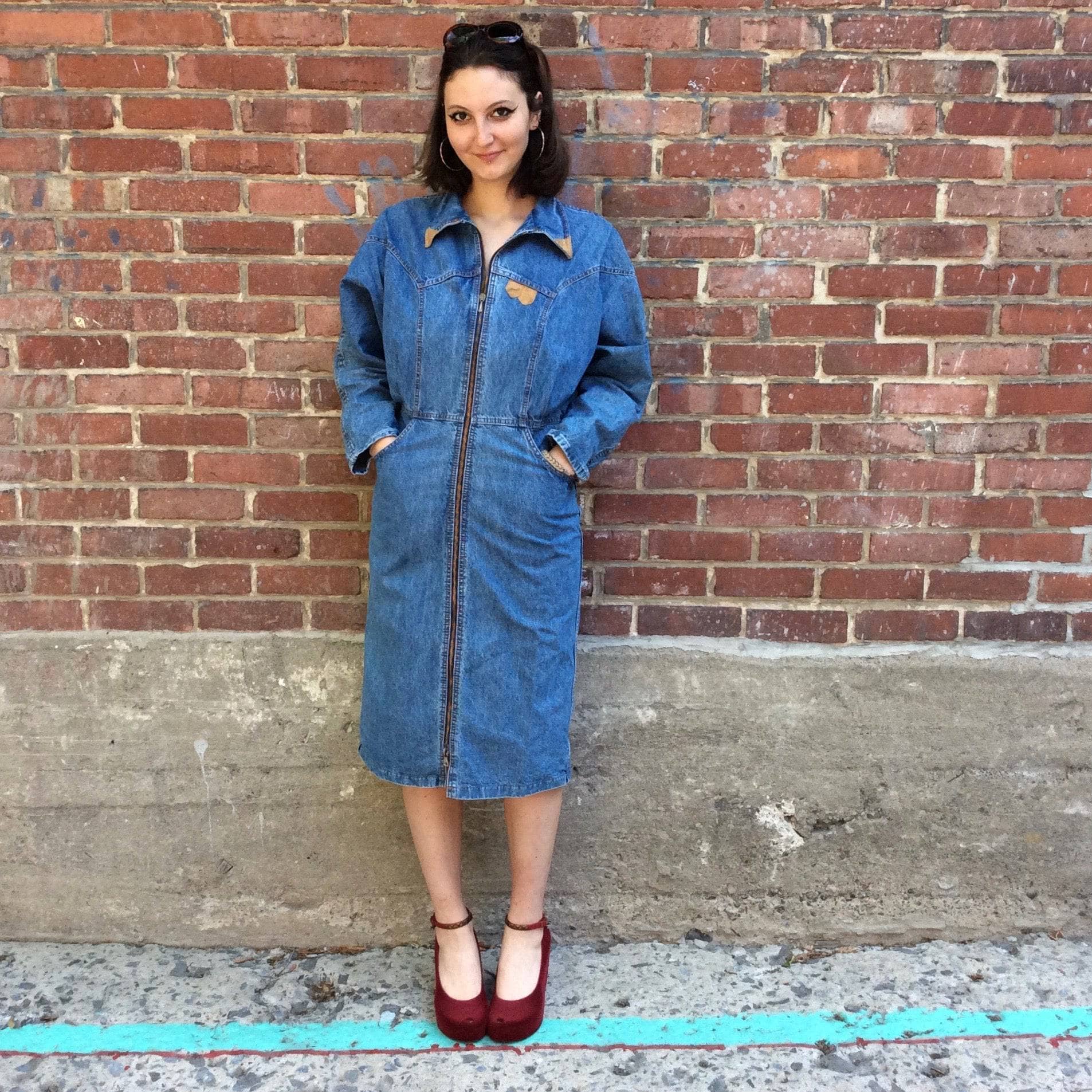 Front view of 1980s-90s Midi-length Denim Coat Dress Size Medium, sold by bohemevintage.com Montreal