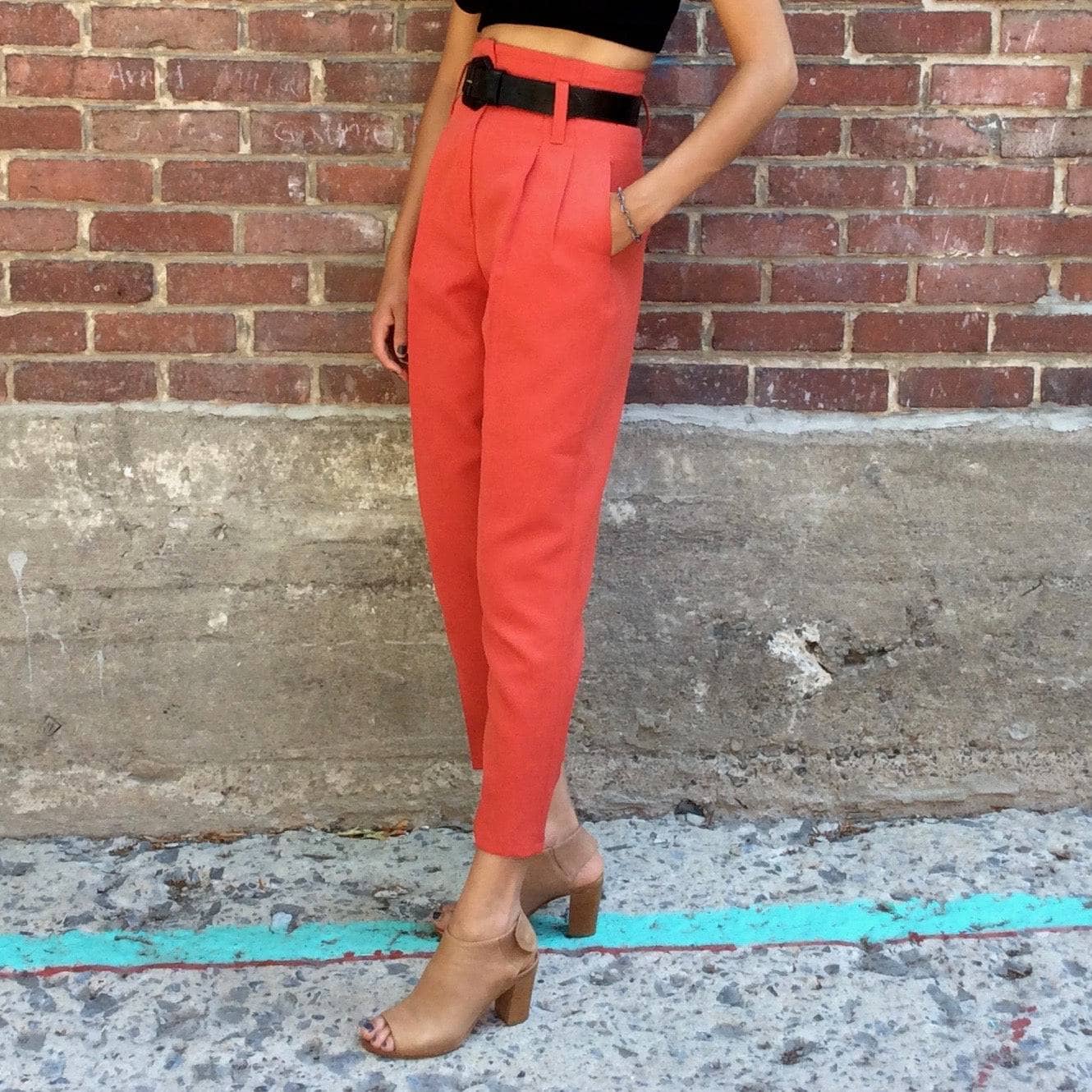 1980s Brick Colour High Waisted tapered leg Pleated Pants Size small sold by bohemevintage.com