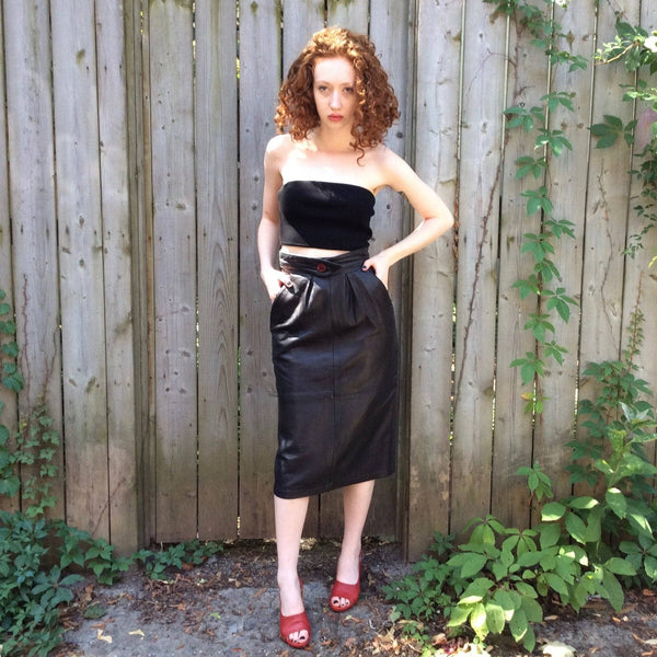 1980s High Waisted Midi Length Leather Skirt S