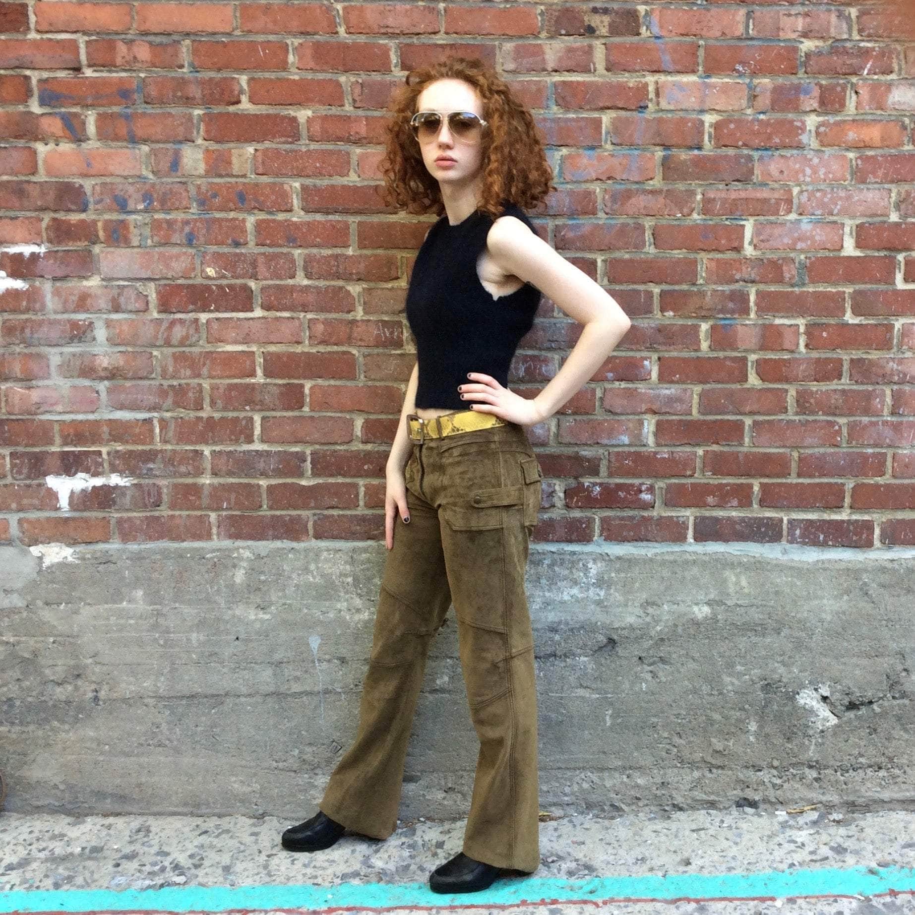 Années 1990-2000 | Pantalon en suède kaki taille moyenne à jambe droite | Danier