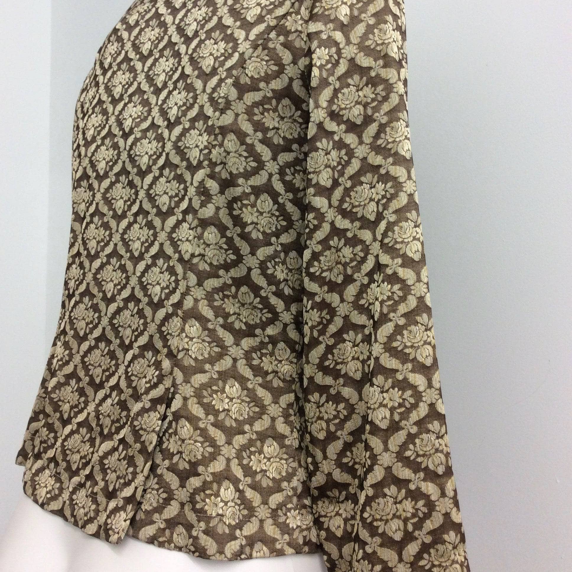 Side/Back View of 1990s "BARBEAU Montréal" White Cotton Brocade Double Breasted Blazer size Small, sold by bohemevintage.com Montreal