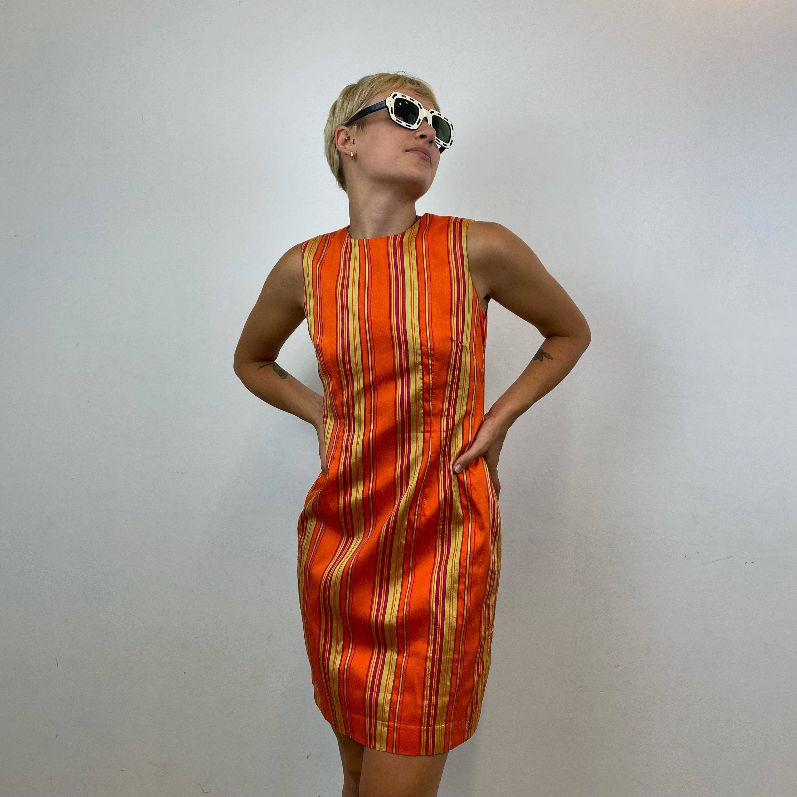 1990s Sleeveless Silk Sheath Dress Size Small sold by bohemevintage.com Montrreal