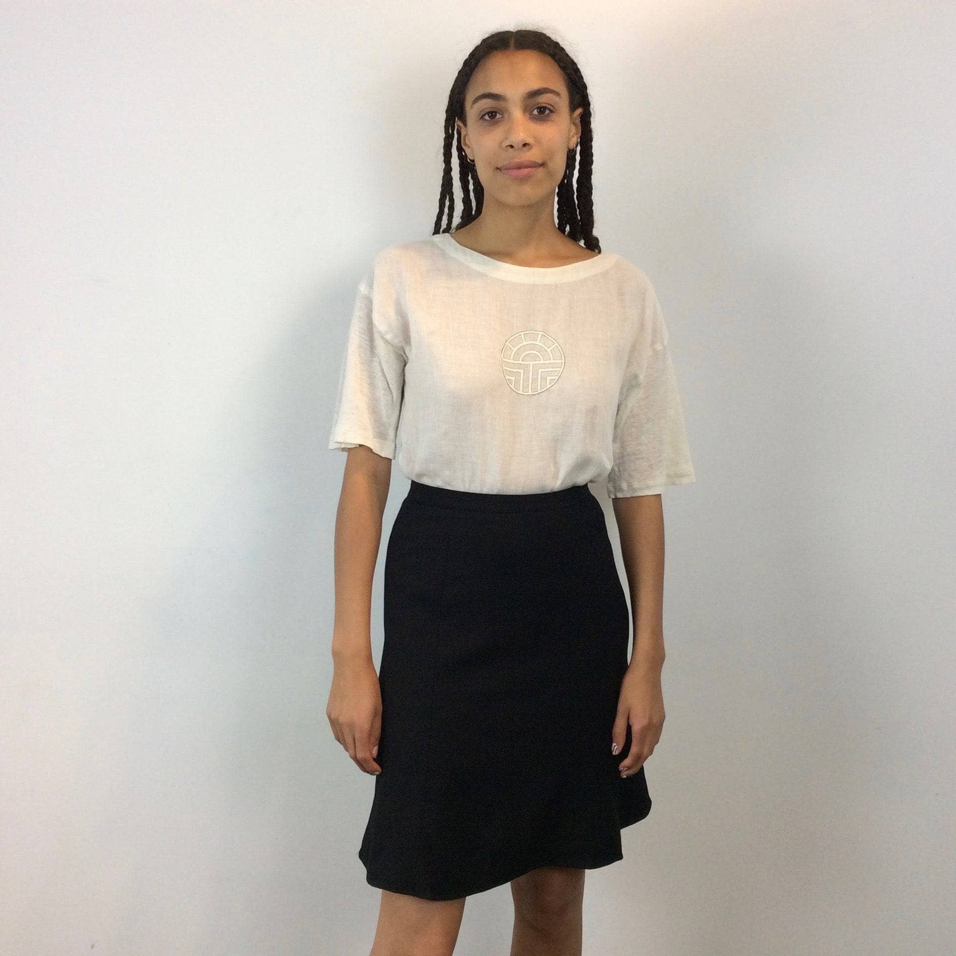 Giorgio Armani Black Wool Skirt size Small, sold by bohemevintage.com Montréal