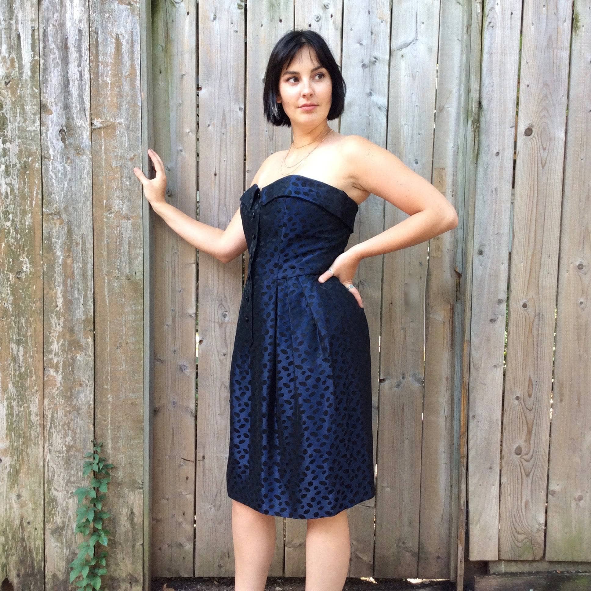 Side View of Guy Laroche Midnight Blue Designer Satin Brocade Bustier Dress size Medium, sold by bohemevintage.com Montréal