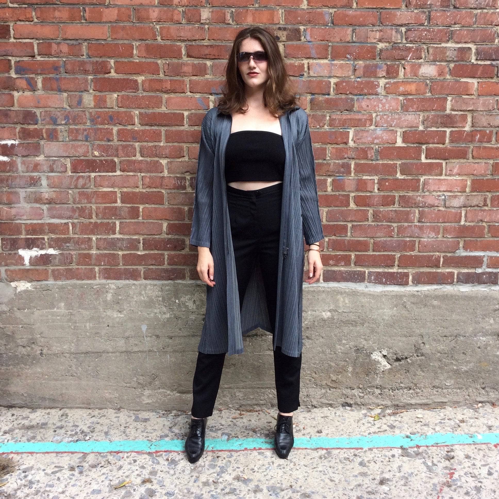 Issey Miyake Long Asymmetrical Light-Weight charcoal grey Crinkle Coat, sold by bohemevintage.com Montréal