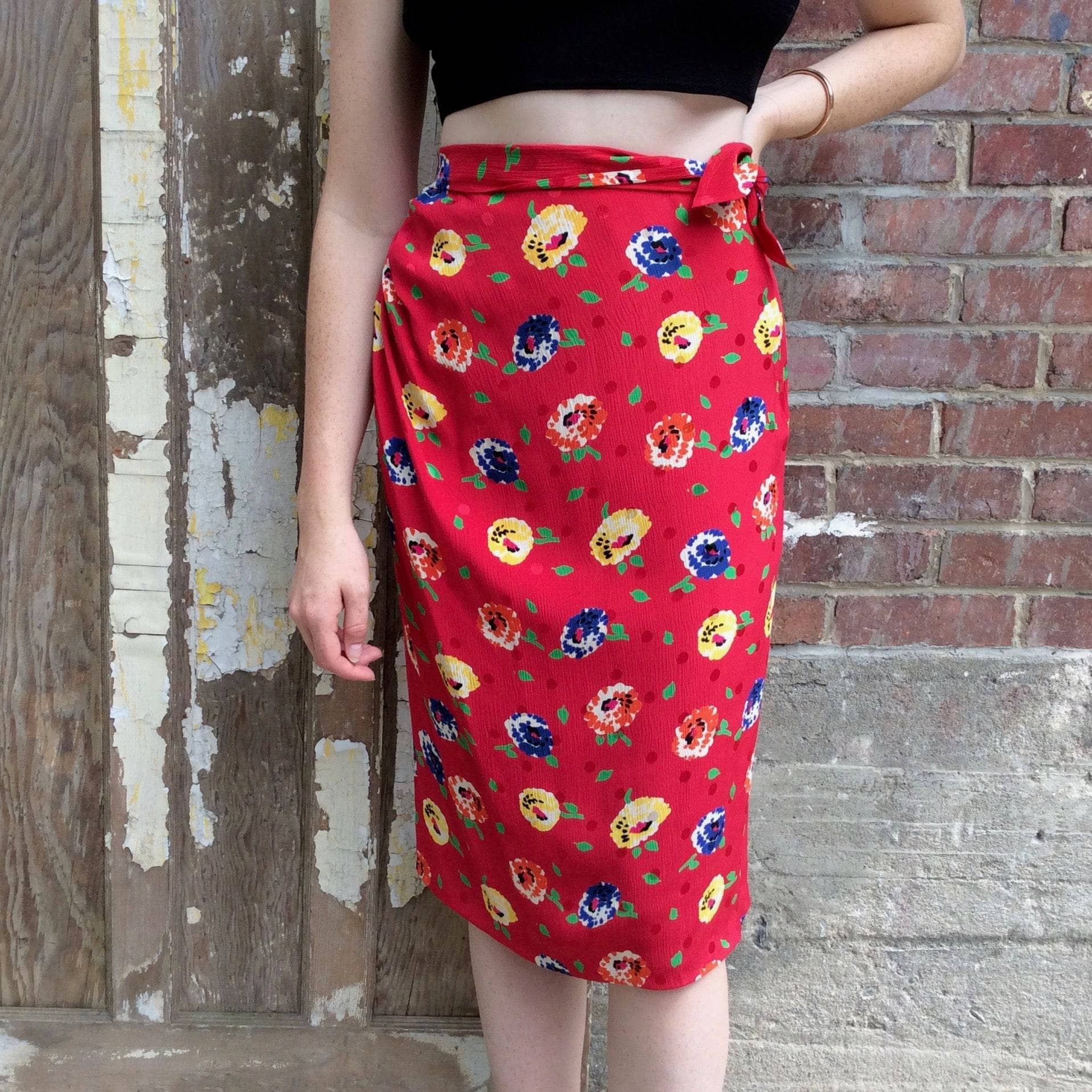 UNGARO Midi Length Straight Cut Silk Skirt , sold by bohemevintage.com Montréal