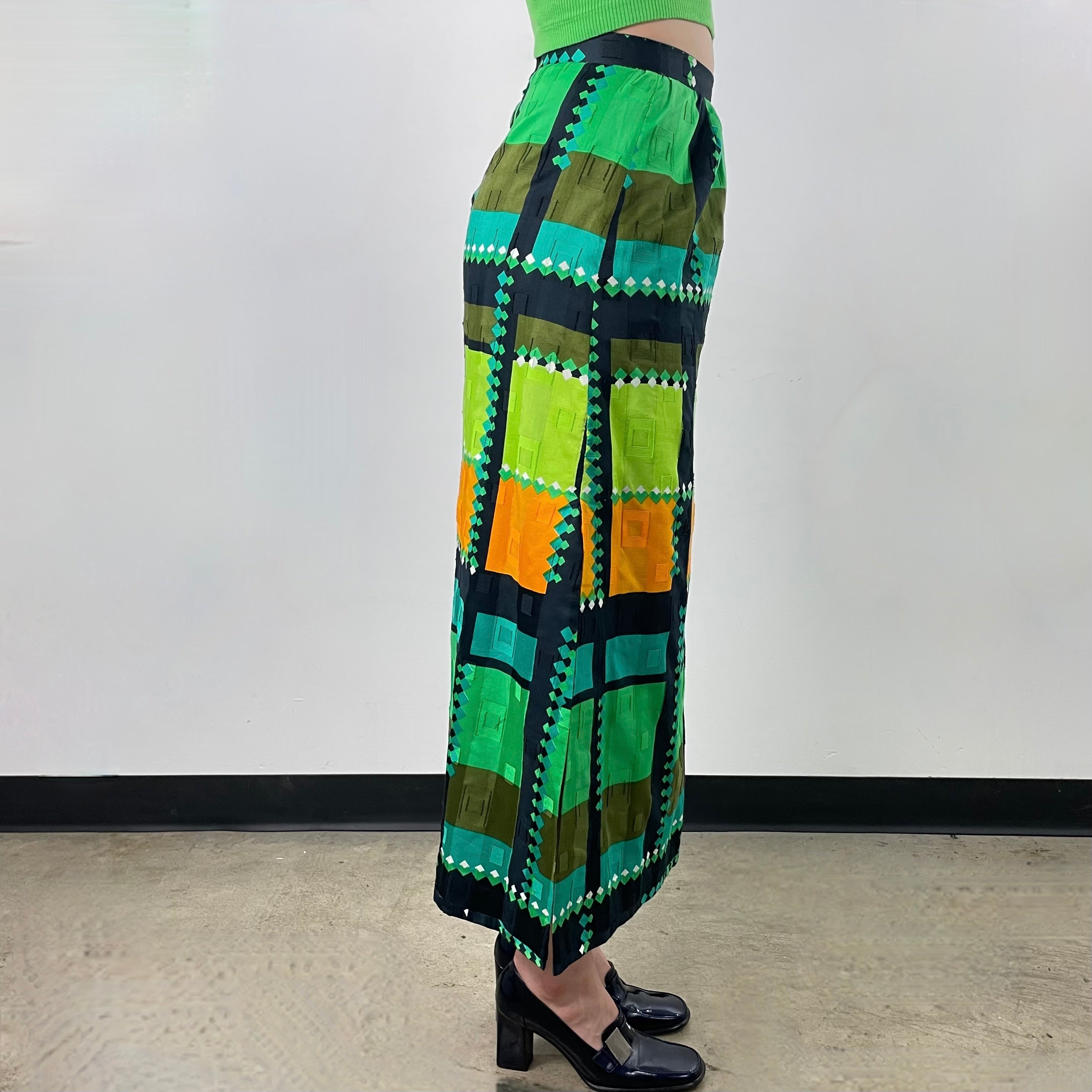 Boheme Vintage 1970s handmade floral cotton A-line midi skirt with gathered waist, side slit, and lightweight cotton lining.