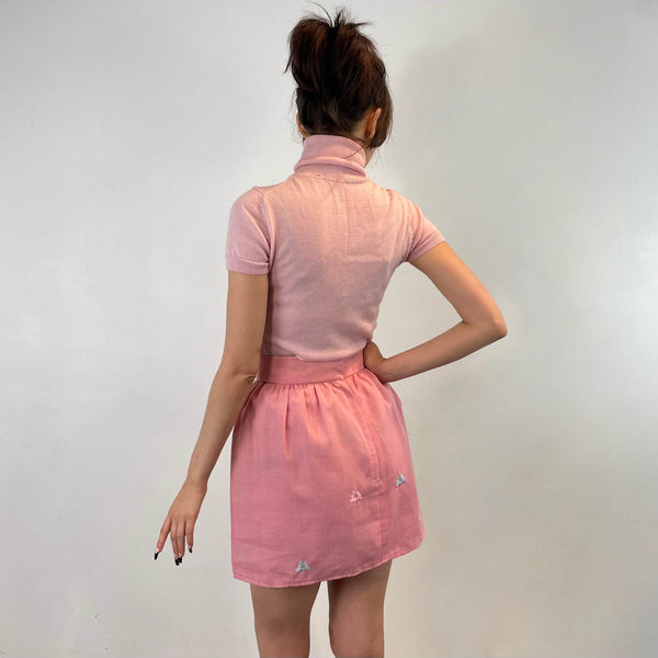 Back View of 1970s Pink Hand-Embroidered Mini-Skirt size Extra-Small sold at bohemevintage.com Montreal