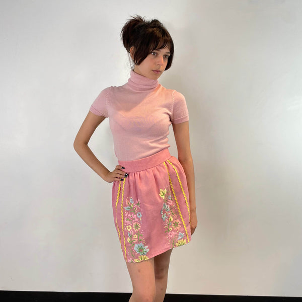 Front View of 1970s Pink Hand-Embroidered Mini-Skirt size Extra-Small  sold at bohemevintage.com Montreal