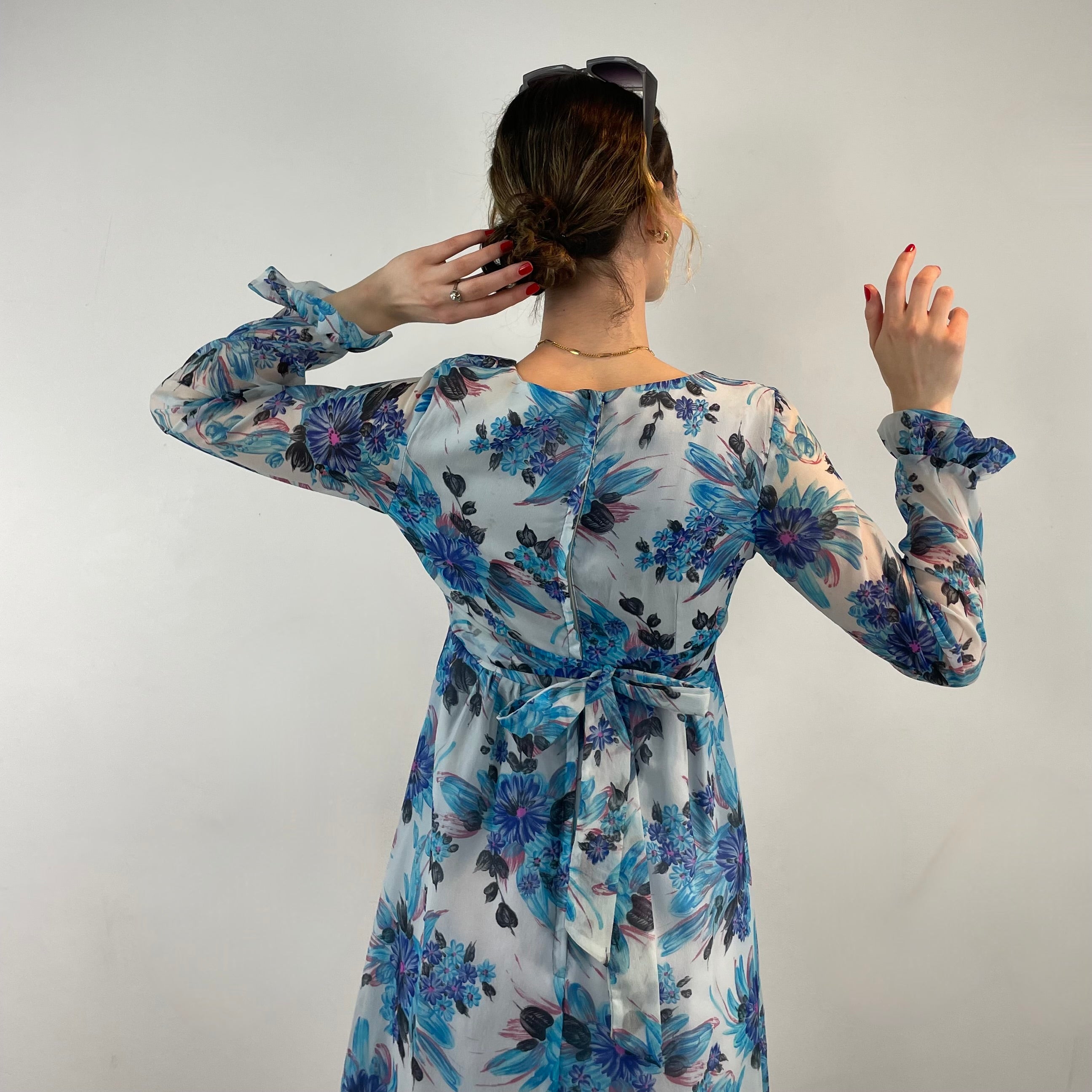 Boheme Vintage – Vintage 1970s Handmade Floral Silk Chiffon Maxi Dress with High Waist and Flowing Skirt
