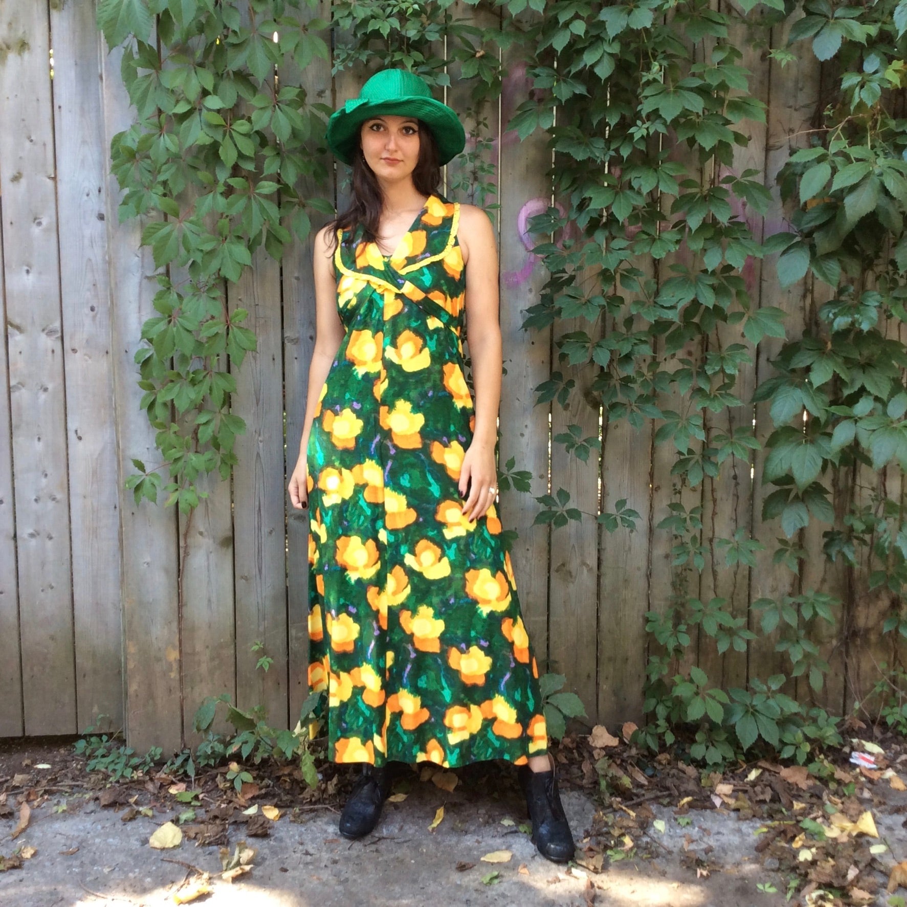 Front view of 1970s Bold Print Wide Collar Maxi Dress 
Size Small/Medium
Sold at bohemevintage.com 
Montréal 
