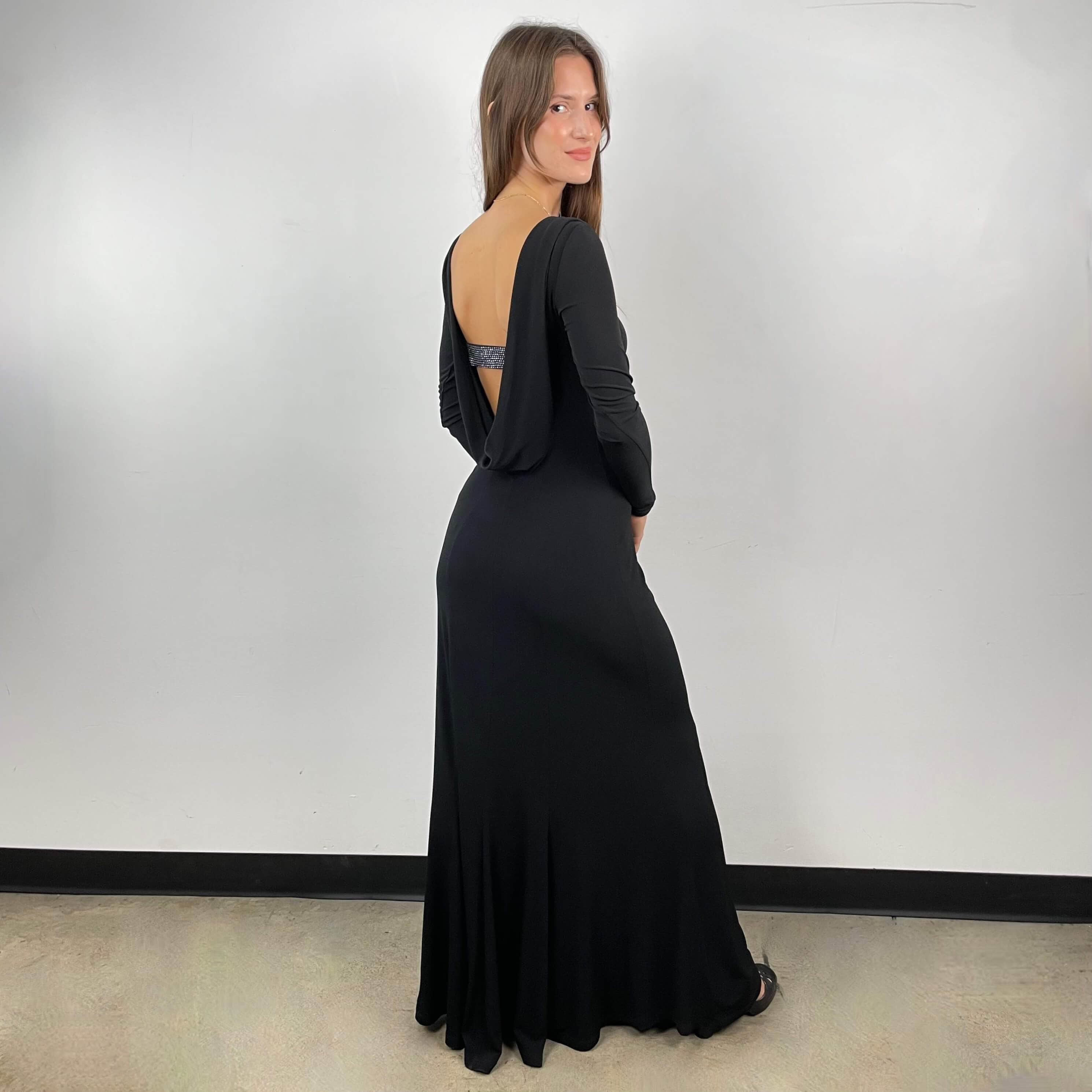 Robe de soirée noire longueur au sol dos ouvert petite/moyenne