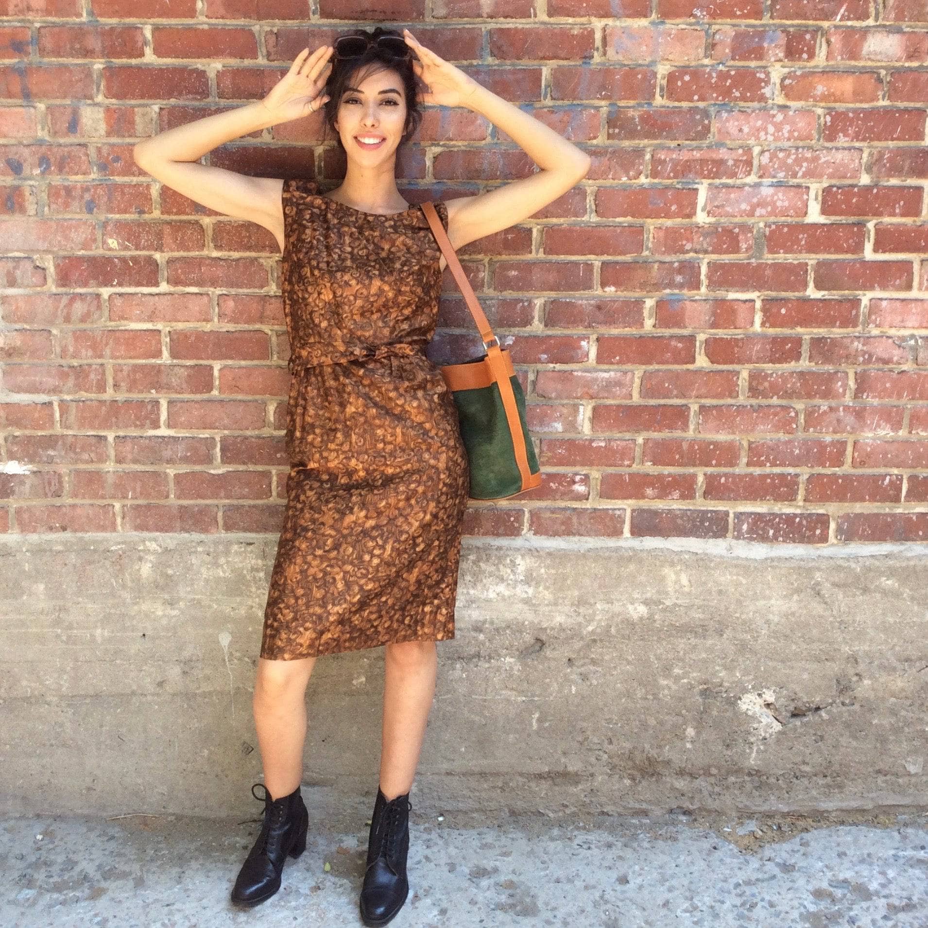 1950s-60s Below the knee length Sleeveless Cotton Sheath Dress size Small Sold by bohemevintage.com Montreal