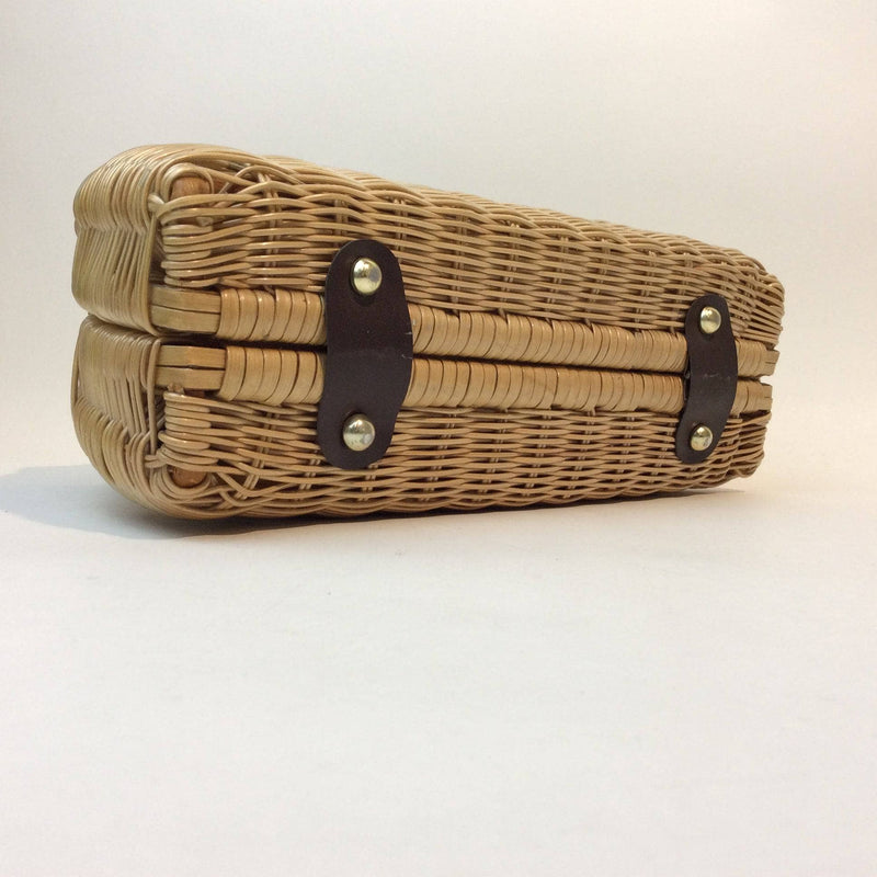 Bottom view of 1950s-60s Wicker Handbag with Wood Frame and Handle sold by bohemevintage.com Montreal 