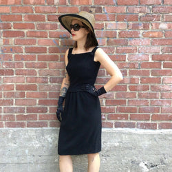 Side View of 1950s Black Sleeveless Wool Cocktail Dress size Small sold by bohemevintage.com Montréal