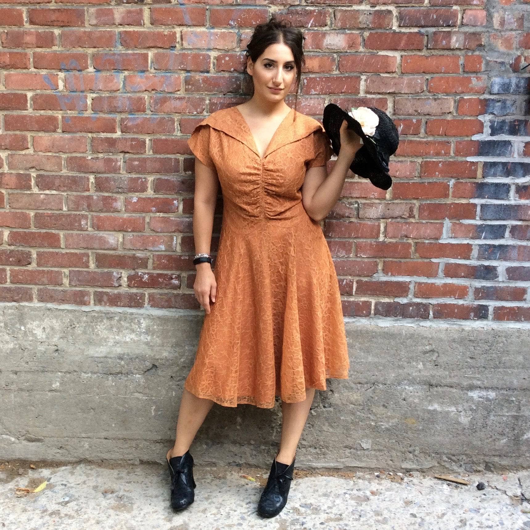 1950s Short Sleeve Copper Lace Dress size Medium sold by bohemevintage.com Montreal 