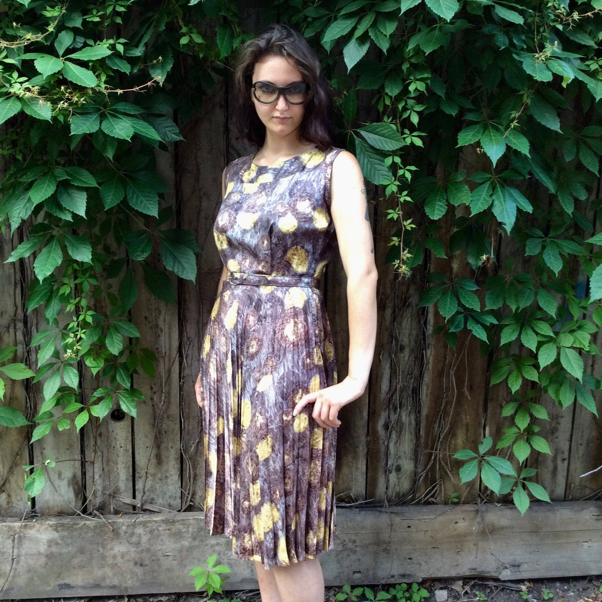 1950s Sunburst Pleated Sleeveless Dress Size Medium sold by bohemevintage.com Montreal