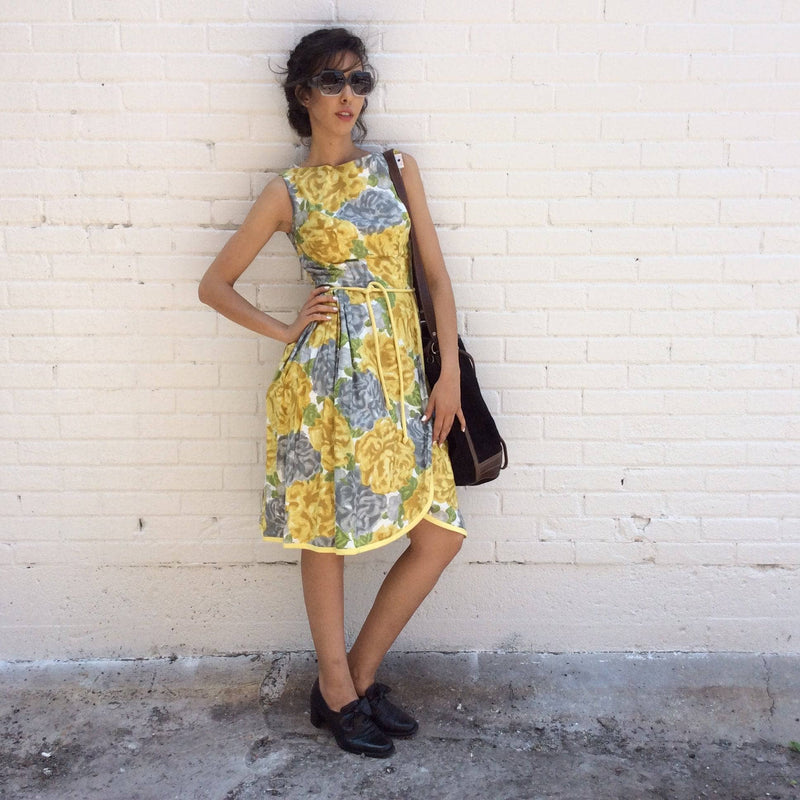 1950s Yellow Floral Cotton Dress Size Small sold by bohemevintage.com Montreal 