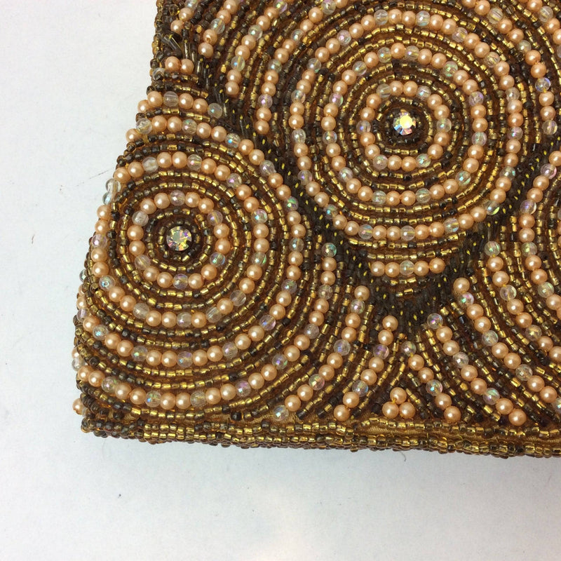 Close-Up view of Beaded Design of 1960's Gold Beaded Evening Bag sold by bohemevintage.com Montréal