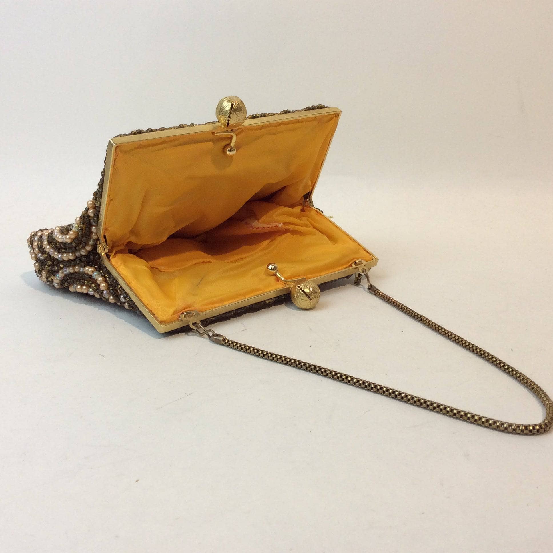 Inside View of 1960's Gold Beaded Evening Bag sold by bohemevintage.com Montréal