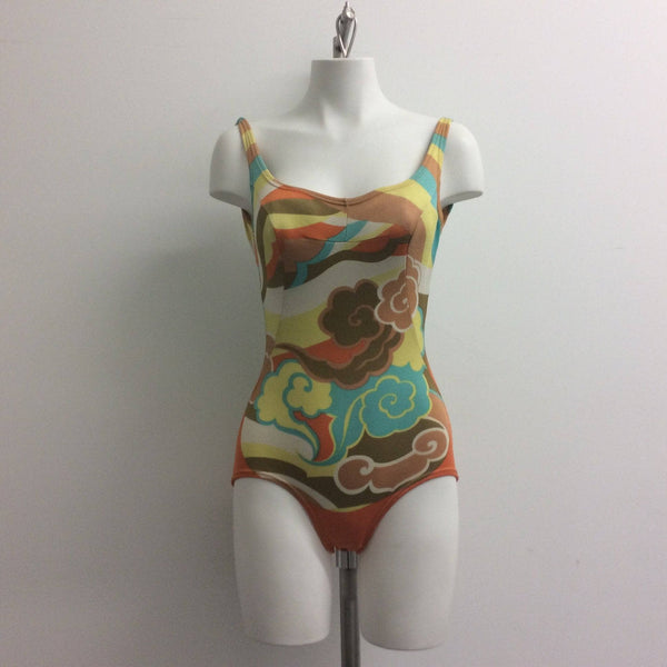 1960s One-piece Open Back Bathing Suit Size Small. Sold by bohemevintage.com Montreal