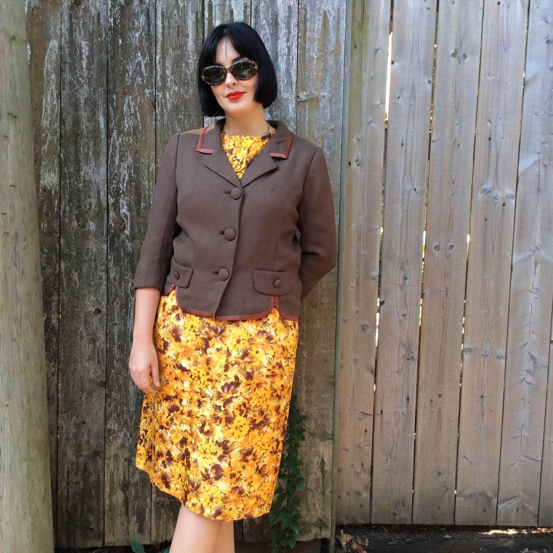 1960s ¾ Sleeve Boxy Shape short Brown Wool English Blazer size Medium sold by Boheme Vintage Montreal