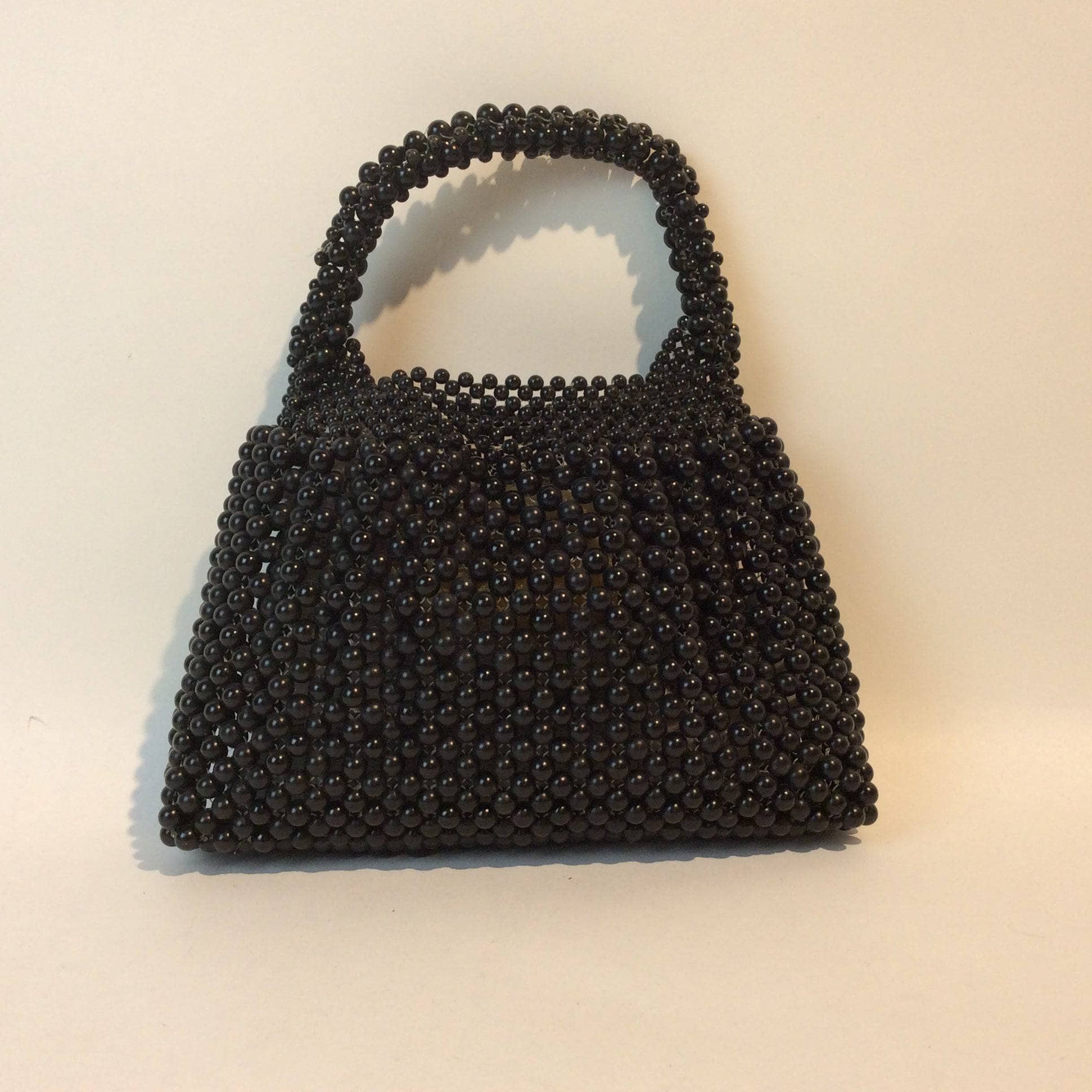 1960's Small Black Beaded Purse. Sold by bohemevintage.com Montréal