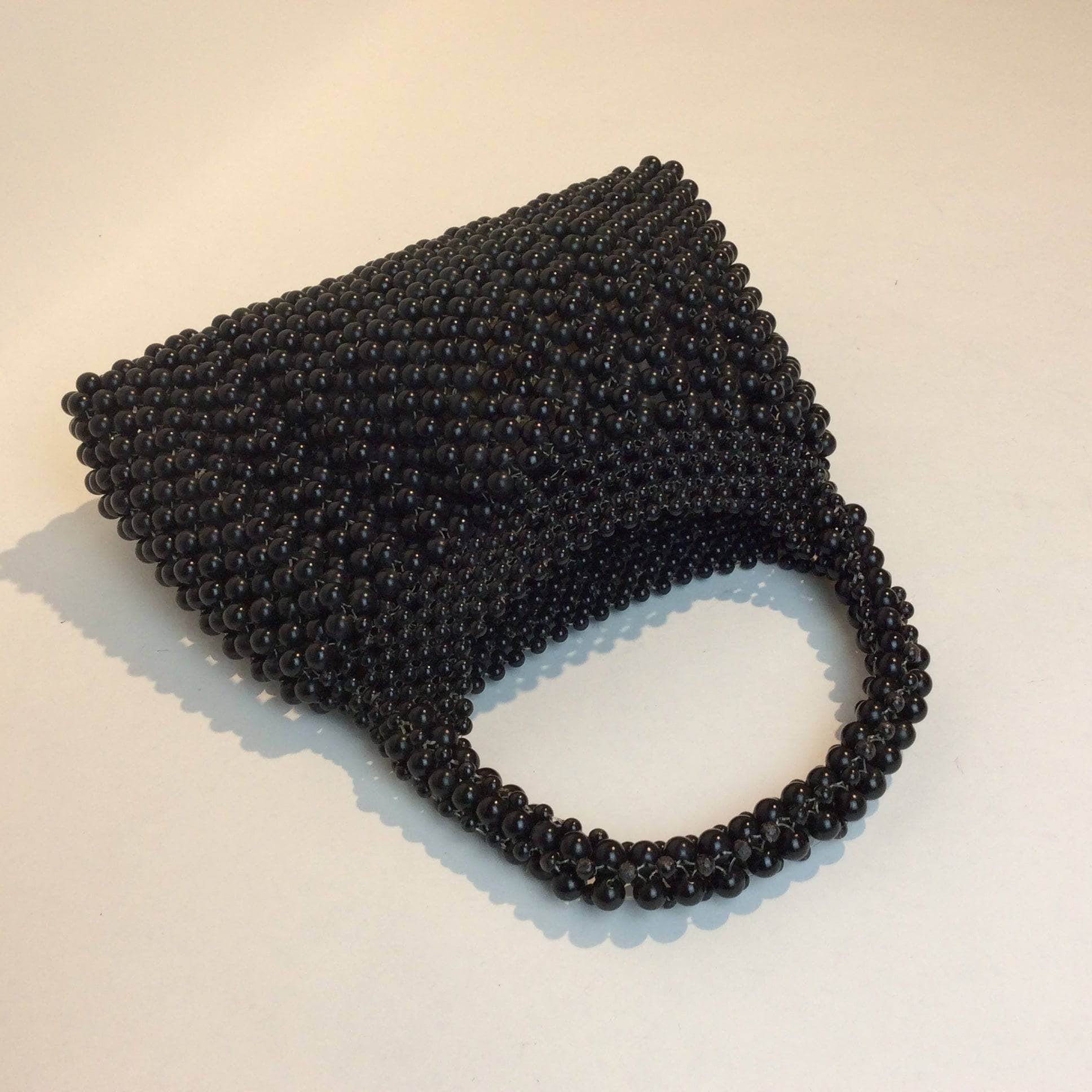 1960's Small Black Beaded Purse. Sold by bohemevintage.com Montréal