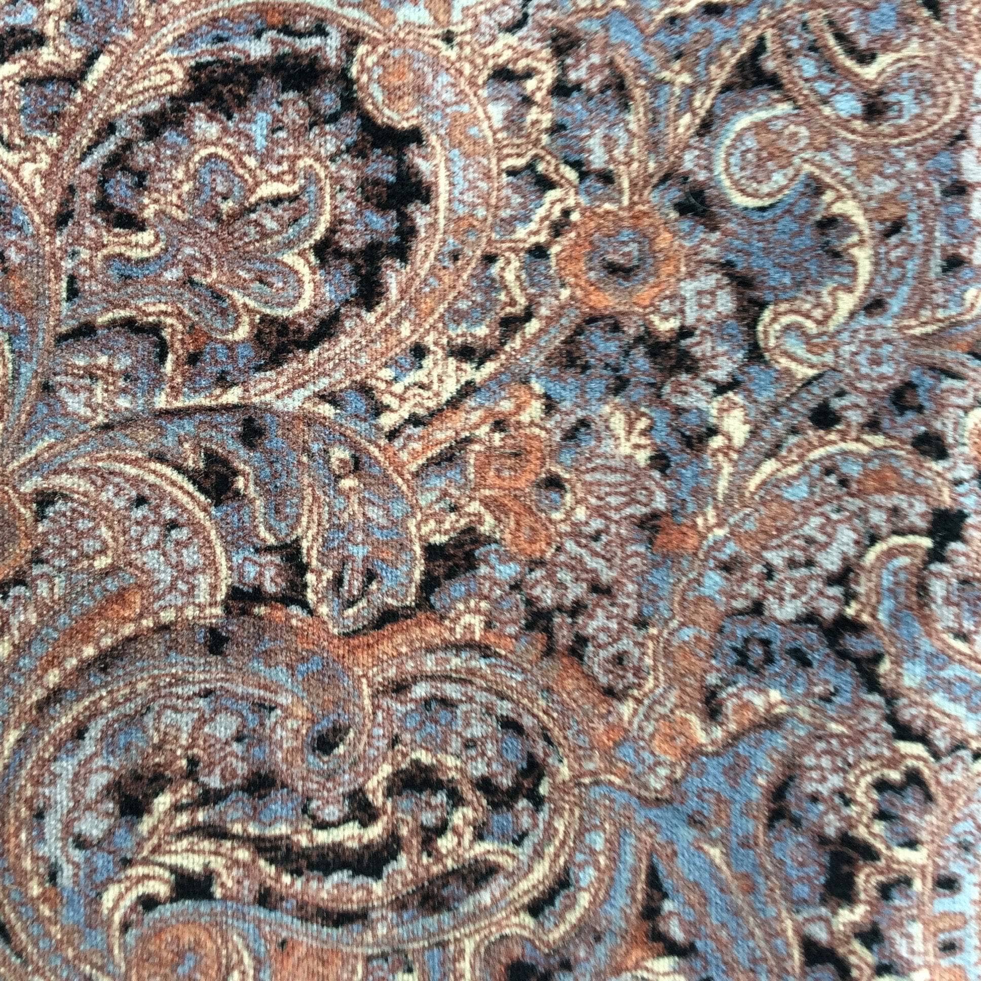 Close up fabric design view of 1970s A-Line Paisley Velvet Skirt size Small-Medium sold by bohemevintage.com Montréal